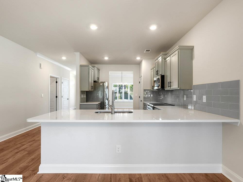 48 Woodcross Drive Simpsonville, SC 29681