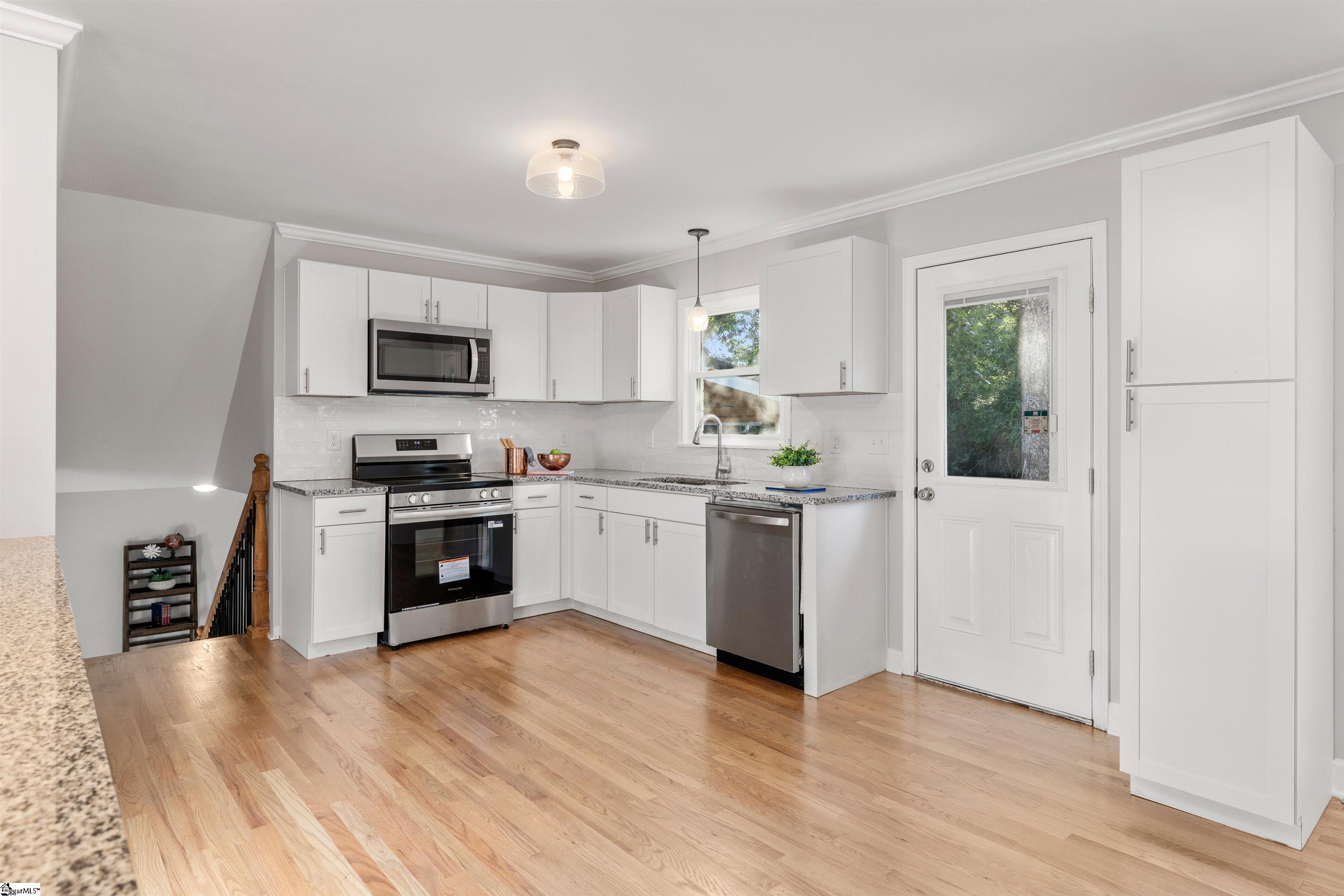 127 Waddell Road Greenville, SC 29609