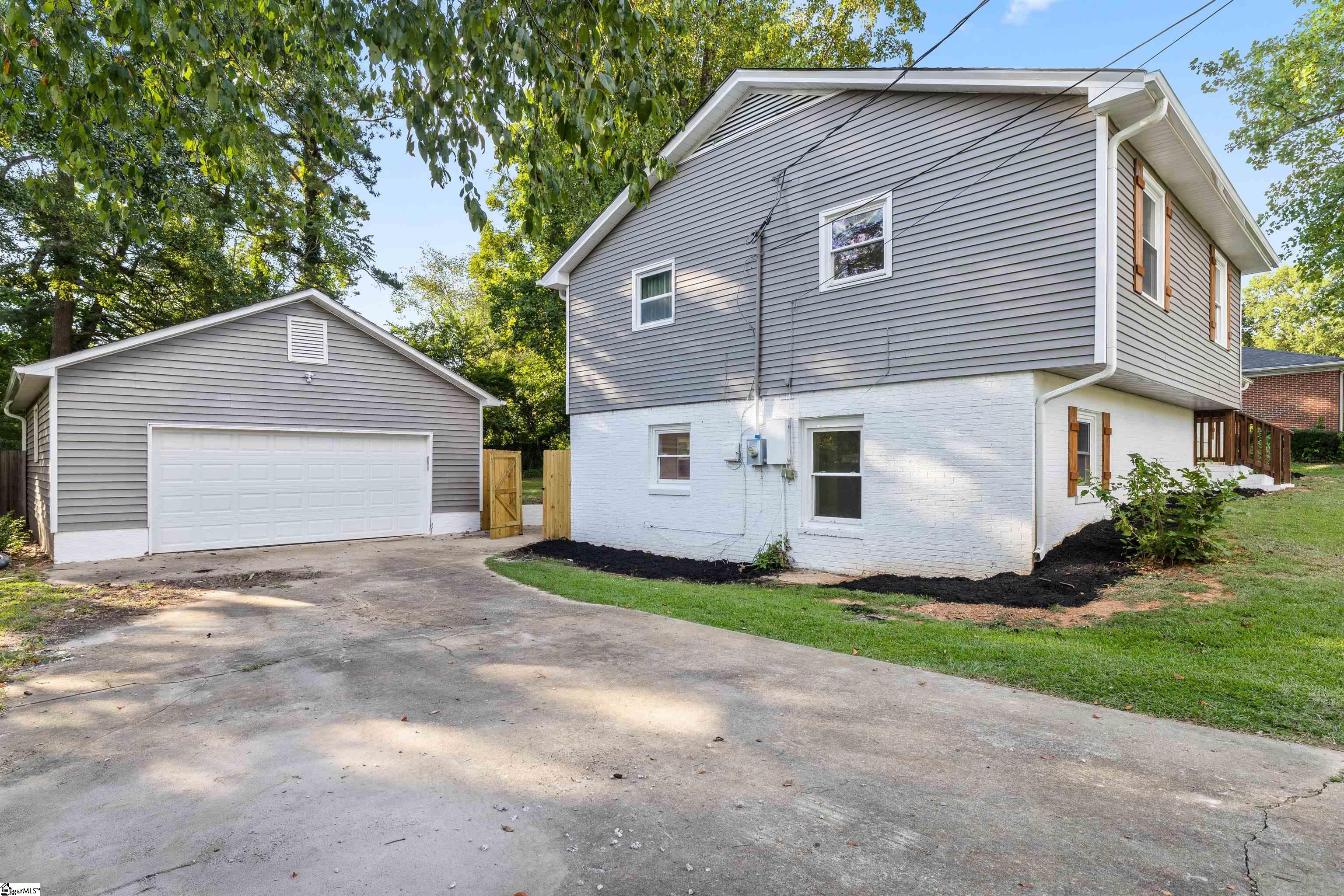 127 Waddell Road Greenville, SC 29609