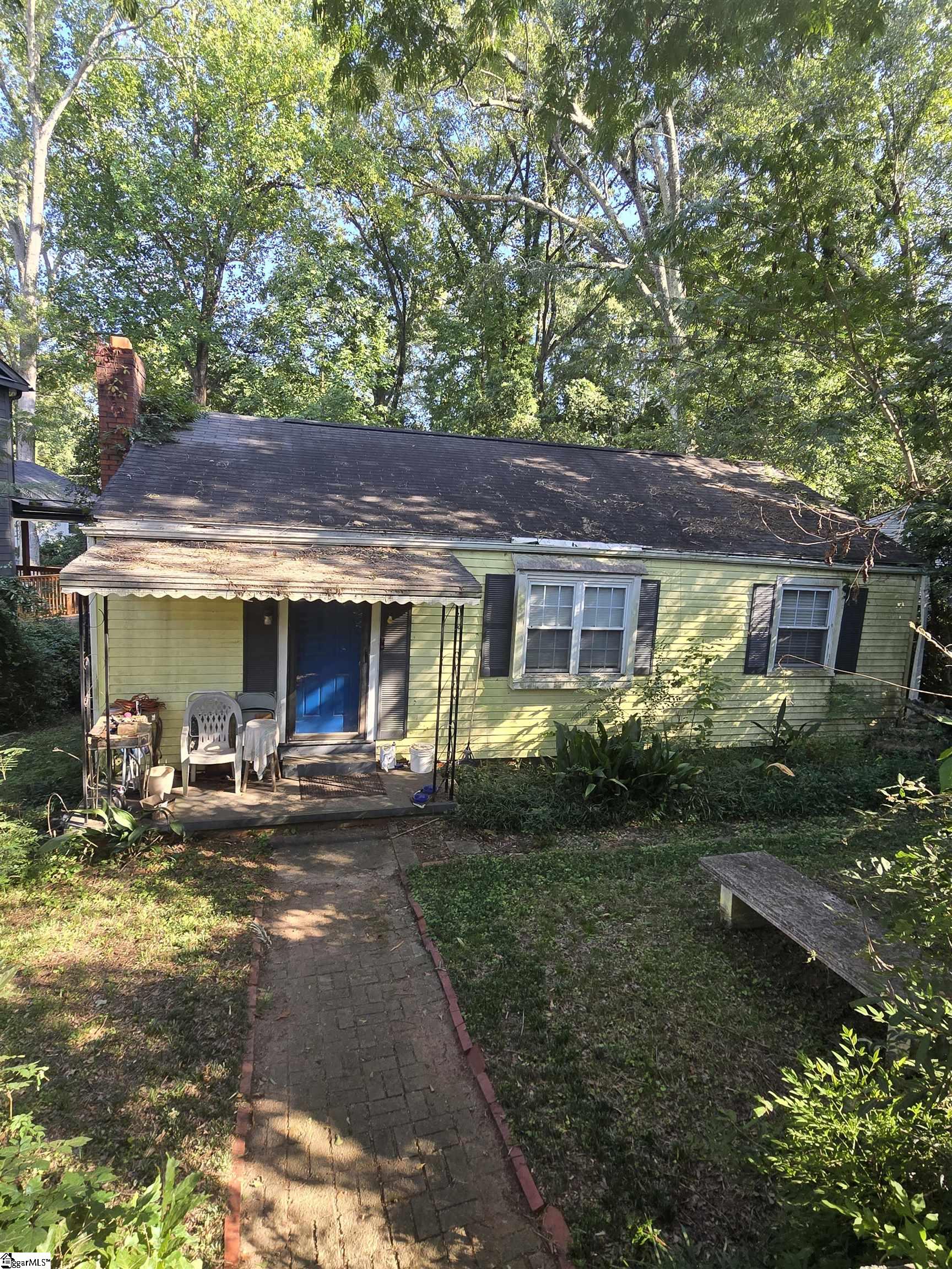 1 Watts Court Greenville, SC 29601