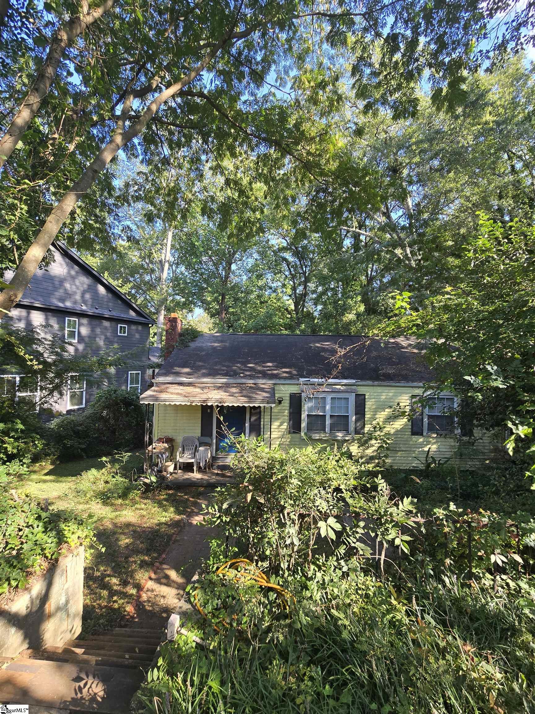 1 Watts Court Greenville, SC 29601