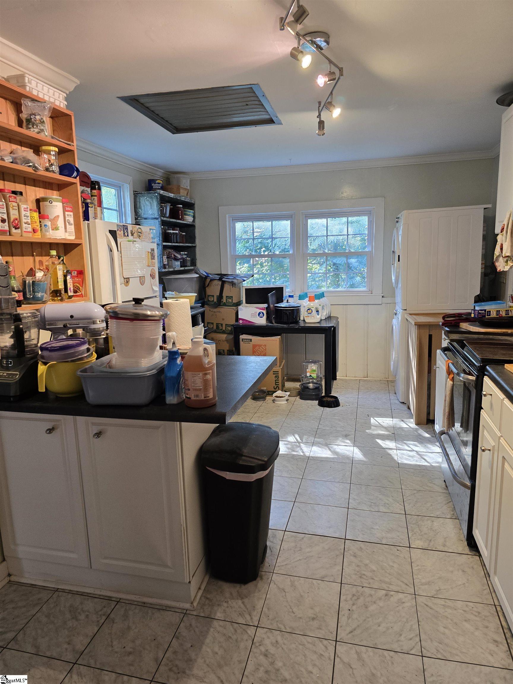 1 Watts Court Greenville, SC 29601