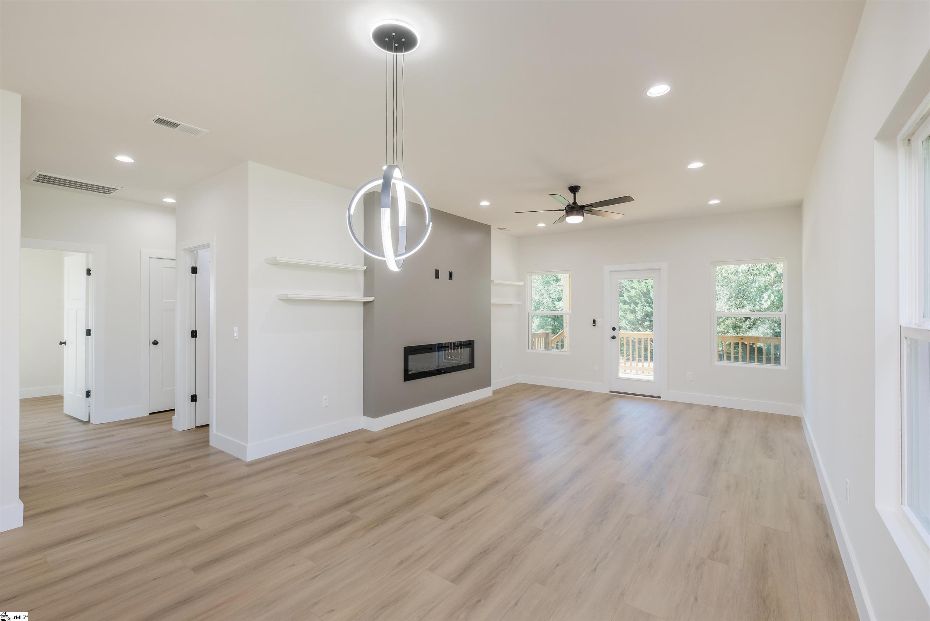 110 Simmons Road Woodruff, SC 29388