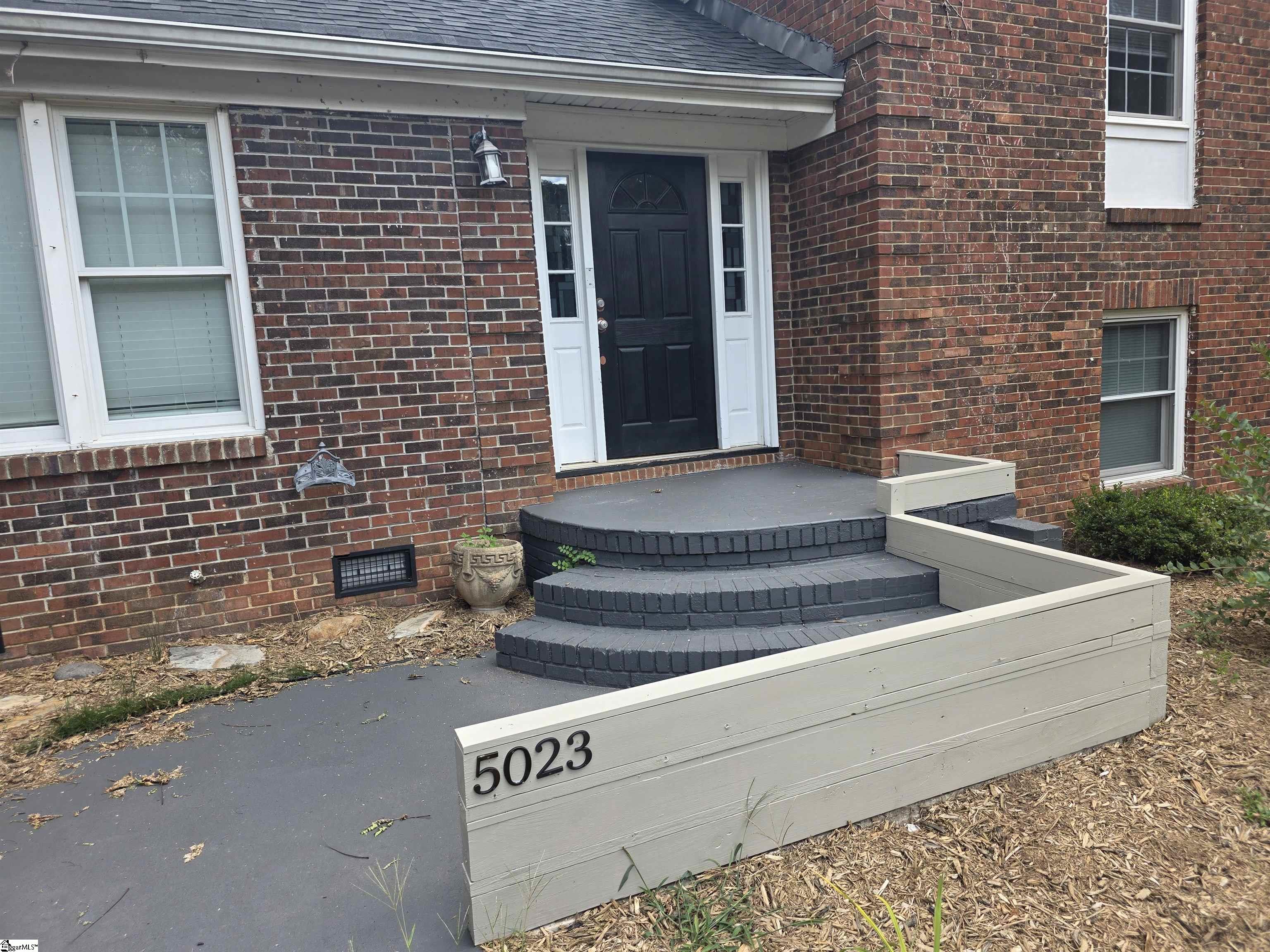 5023 Raintree Lane Greenville, SC 29615