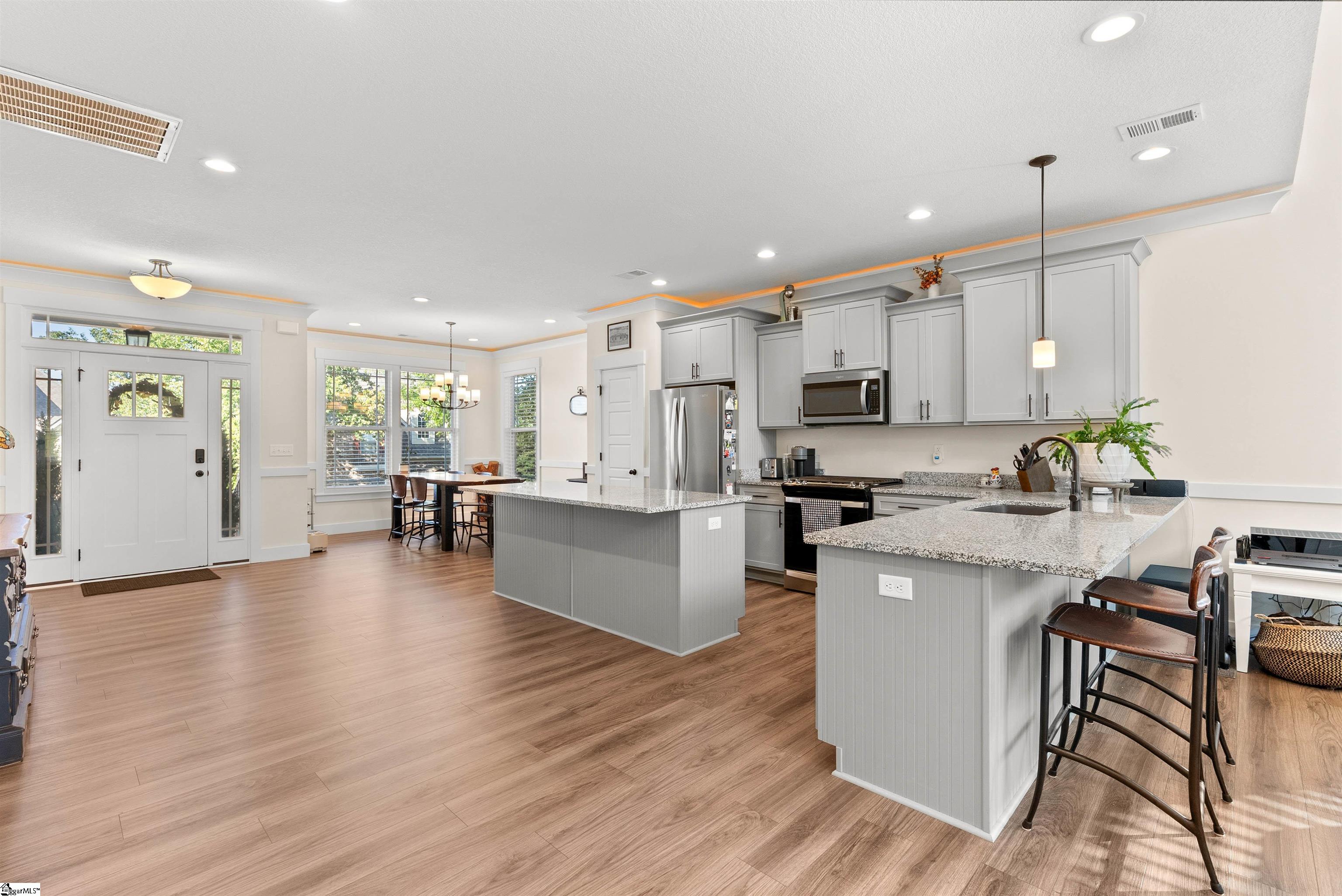 2 Double Crest Drive Taylors, SC 29687