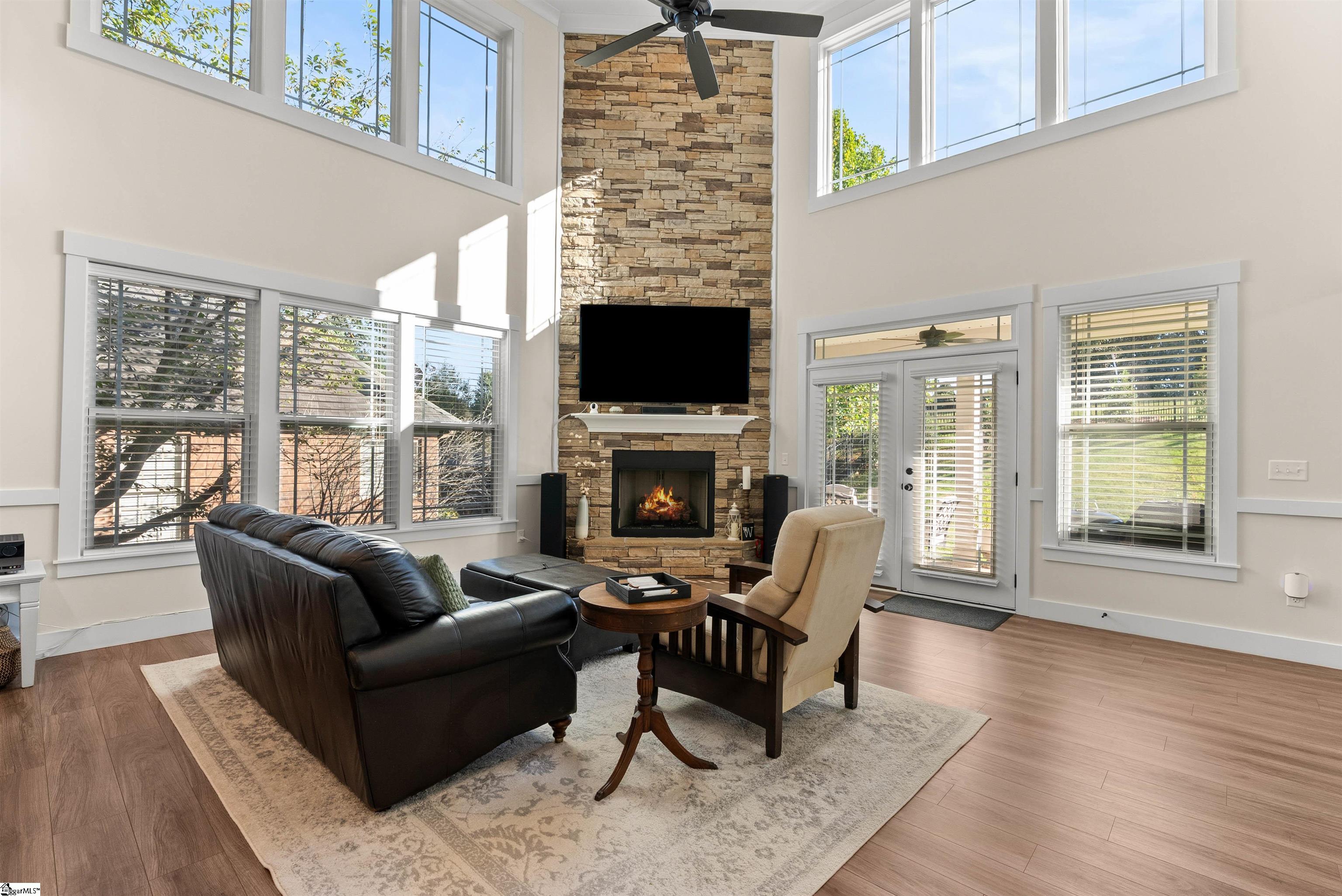 2 Double Crest Drive Taylors, SC 29687