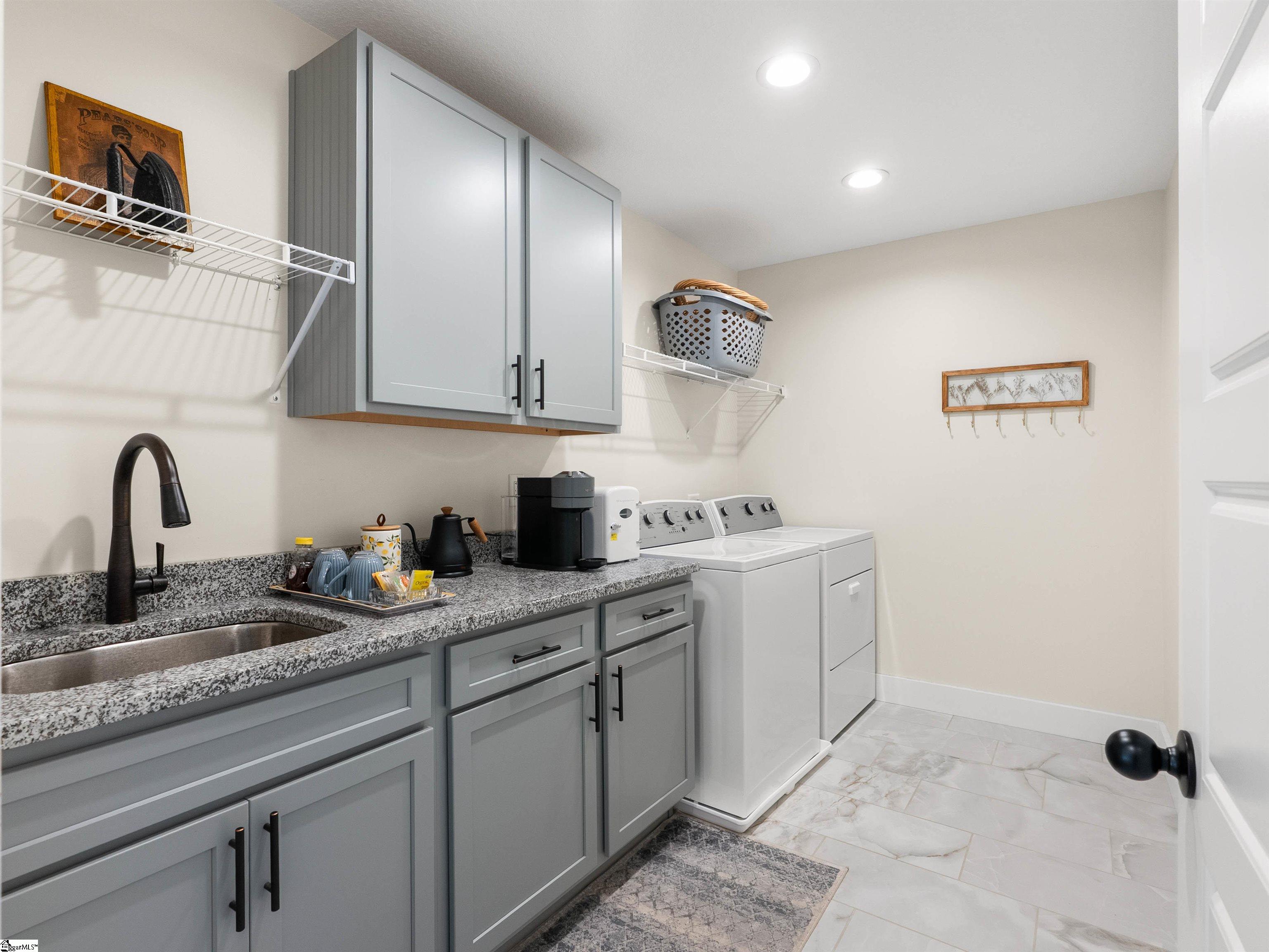 2 Double Crest Drive Taylors, SC 29687