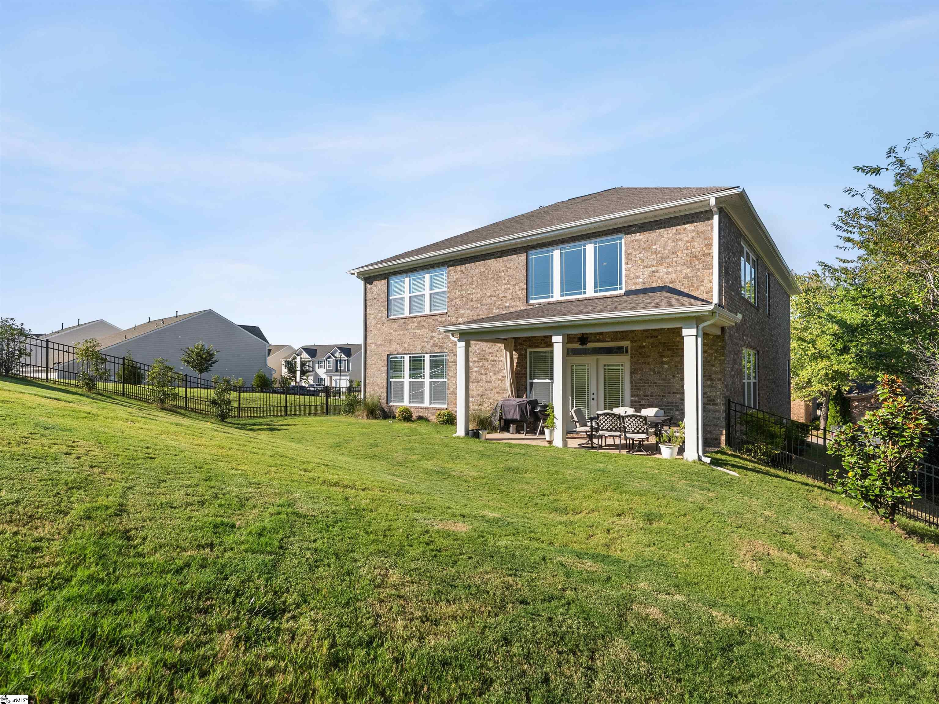 2 Double Crest Drive Taylors, SC 29687