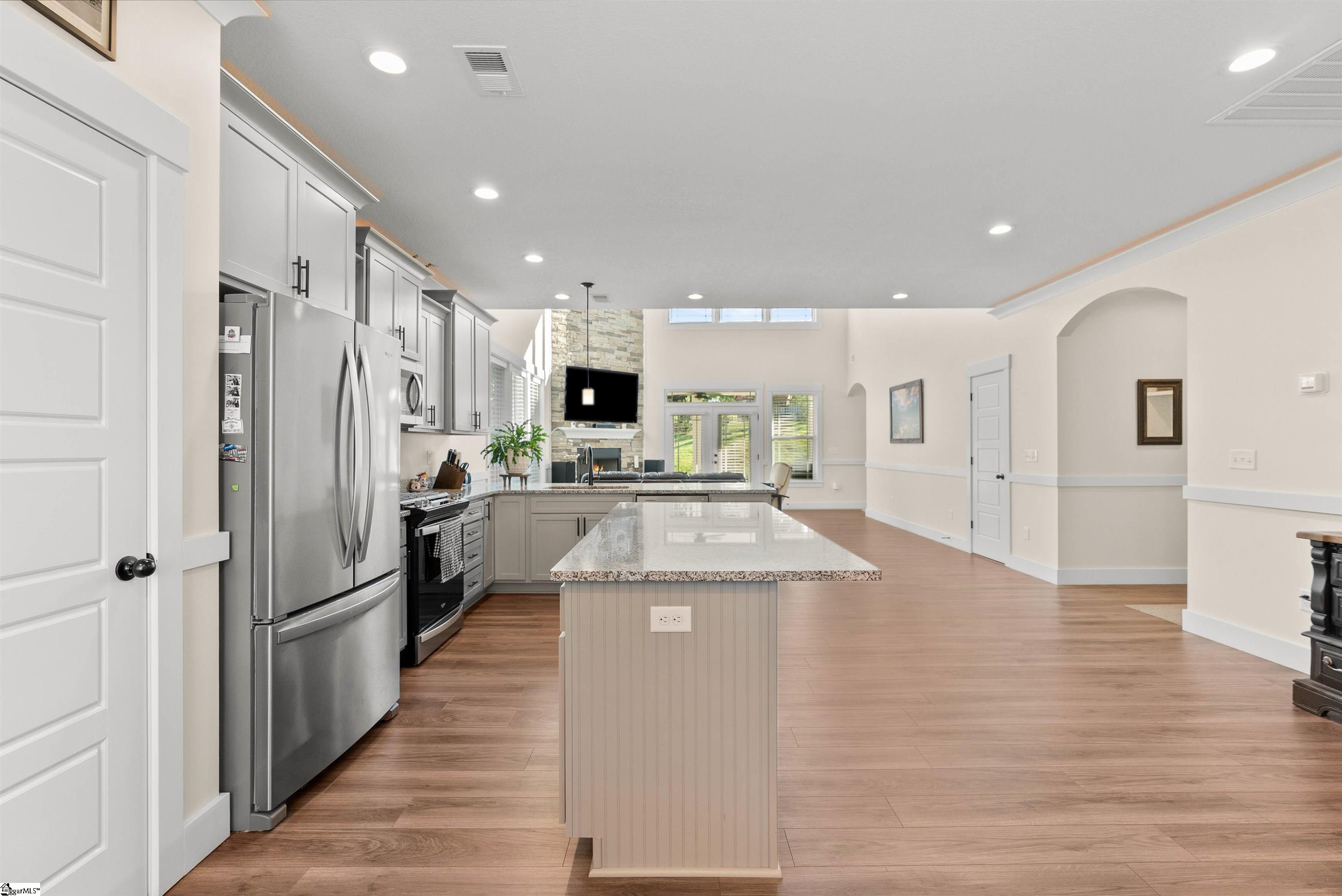 2 Double Crest Drive Taylors, SC 29687