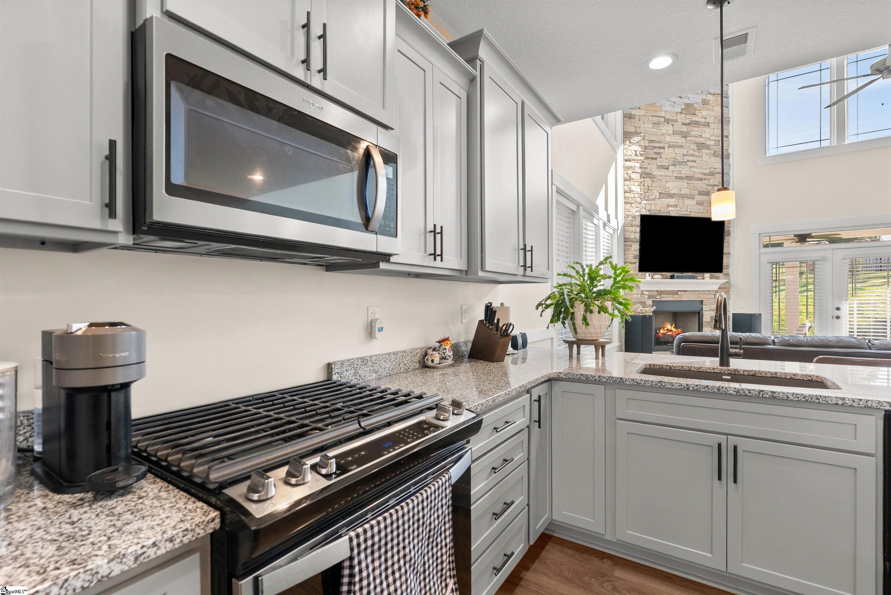 2 Double Crest Drive Taylors, SC 29687
