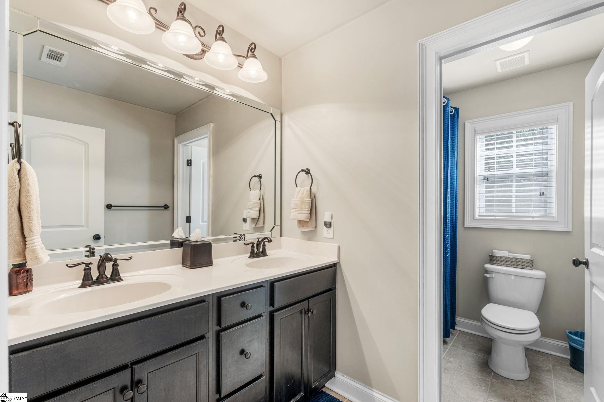 27 Laurelhart Lane Simpsonville, SC 29681