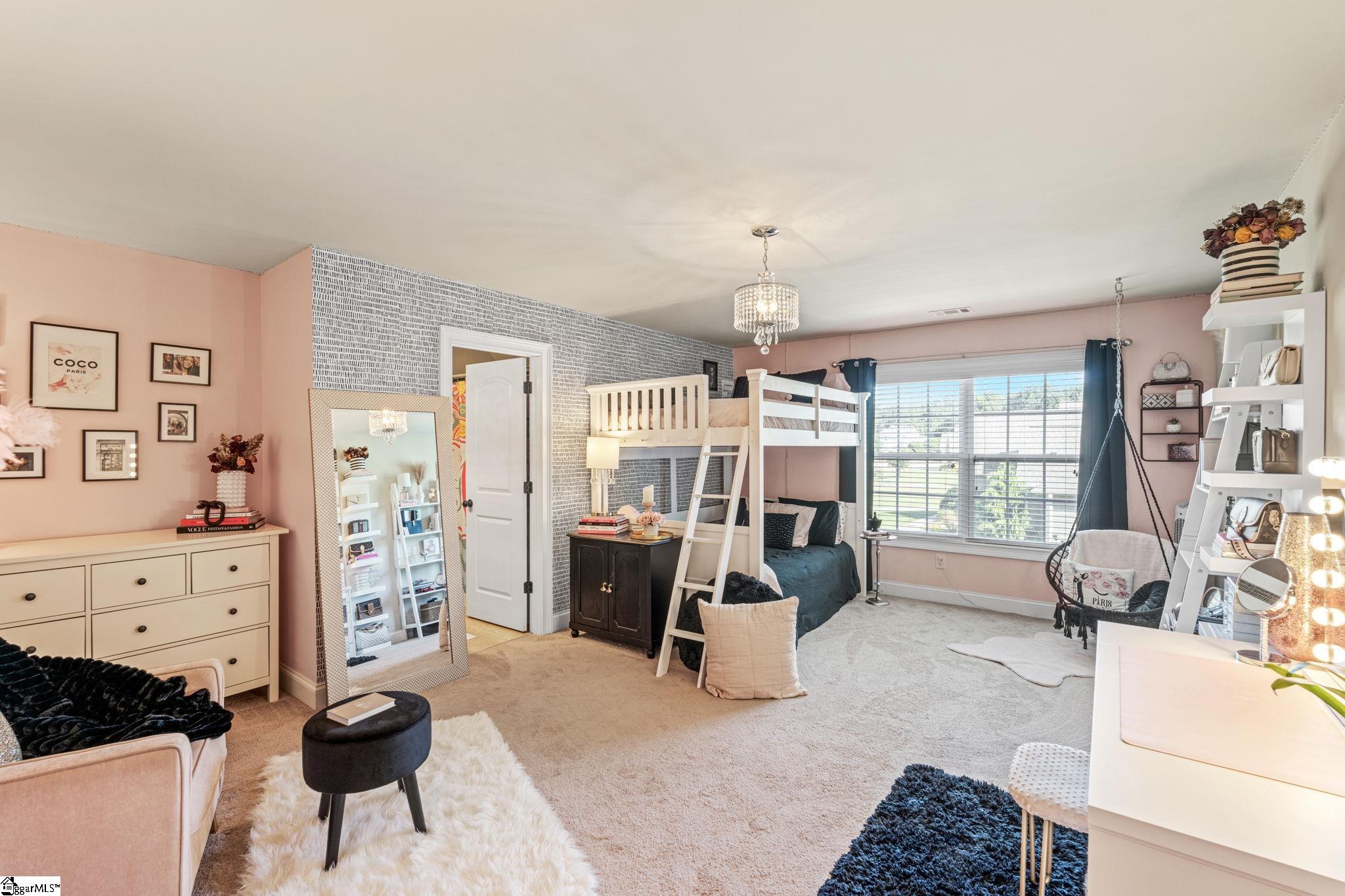 27 Laurelhart Lane Simpsonville, SC 29681