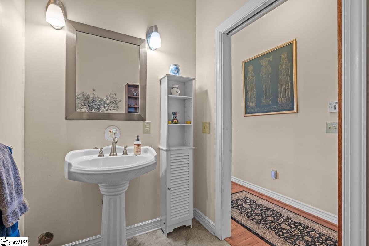 162 Riggins Bridge Road Liberty, SC 29657