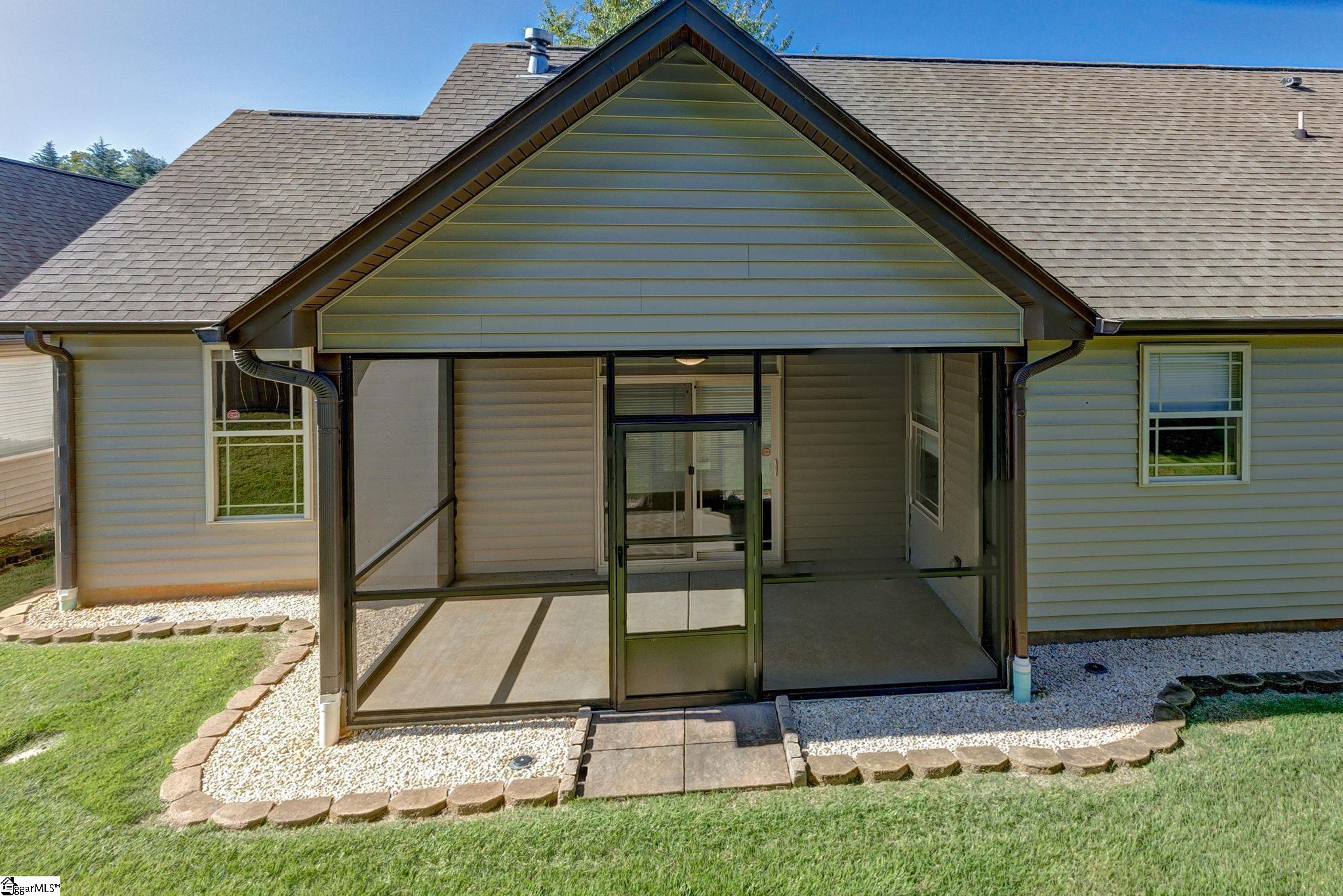 4 Dolerite Drive Taylors, SC 29687