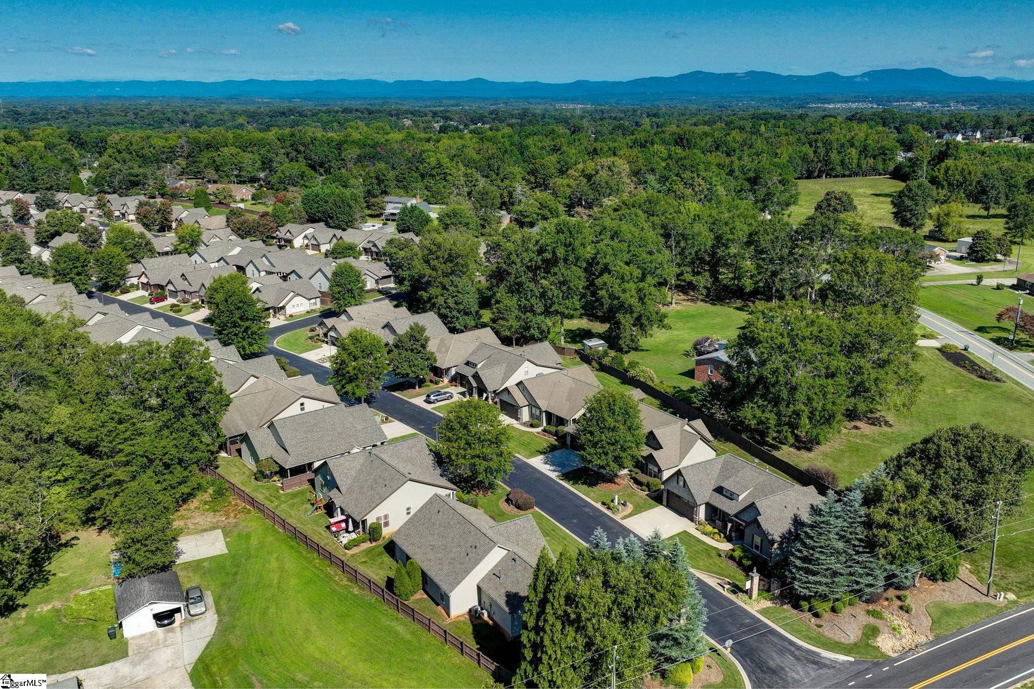 4 Dolerite Drive Taylors, SC 29687