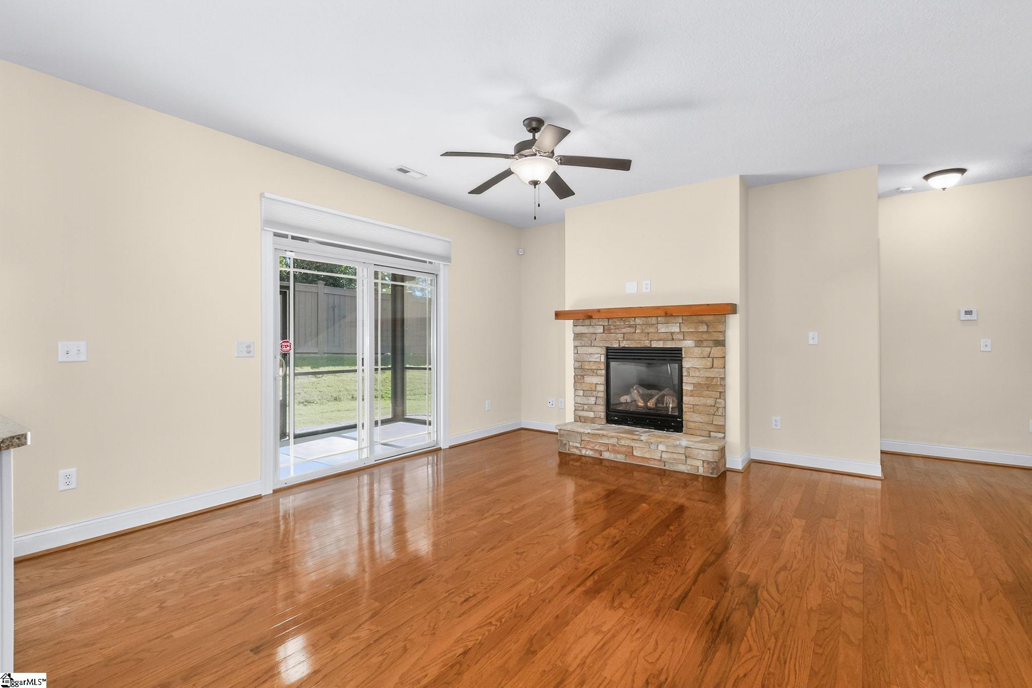 4 Dolerite Drive Taylors, SC 29687