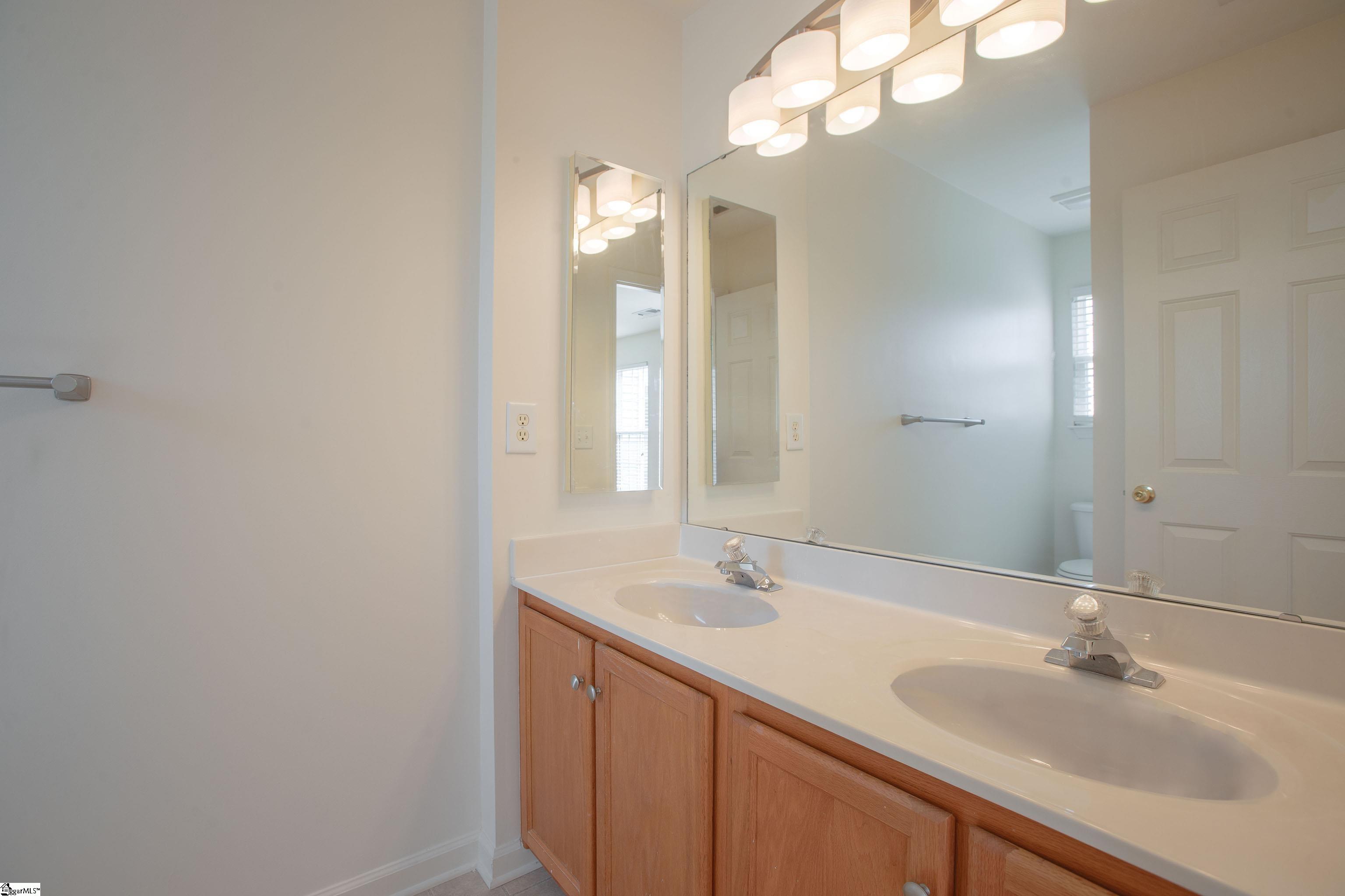 110 Auburn Top Lane Mauldin, SC 29662