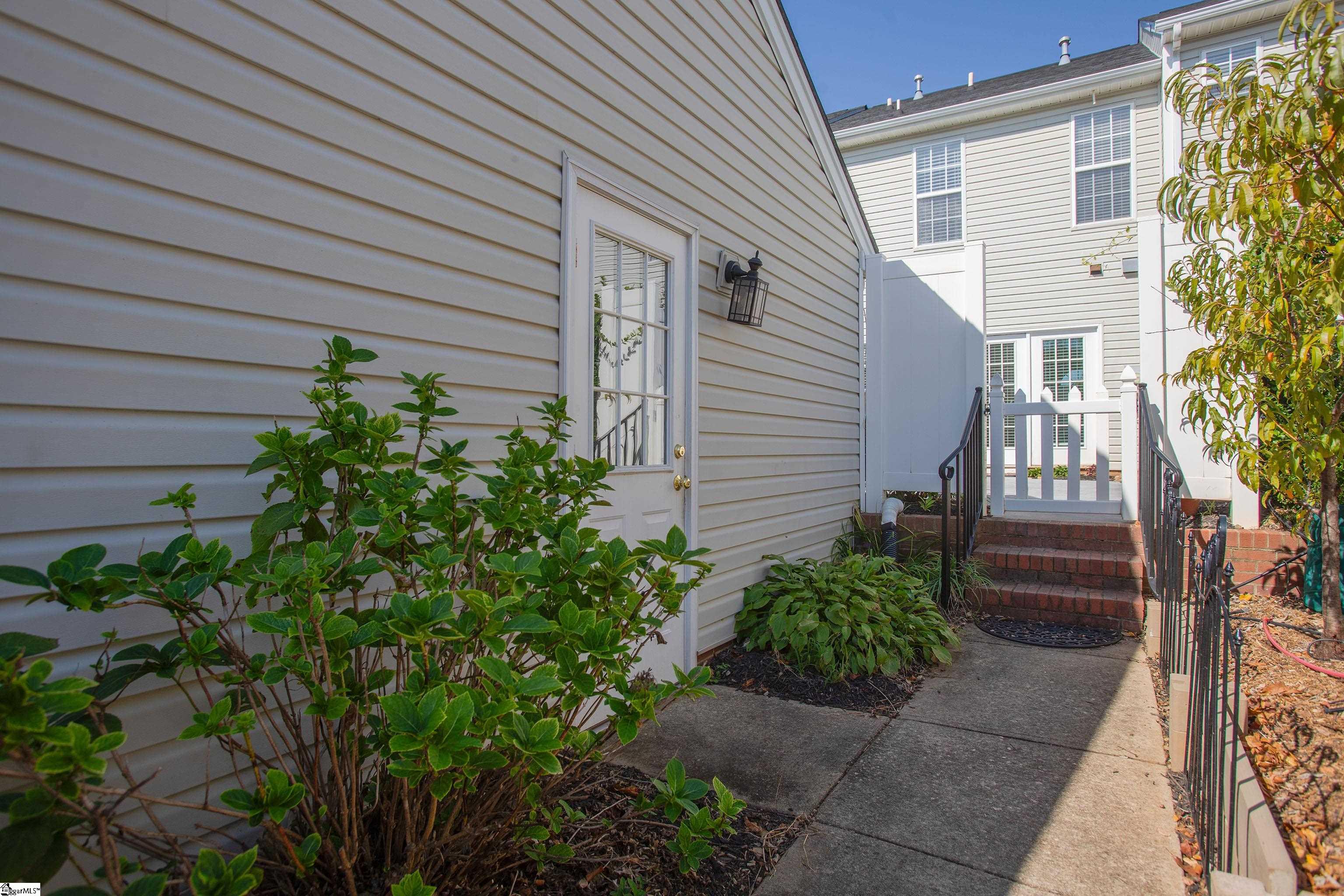 110 Auburn Top Lane Mauldin, SC 29662