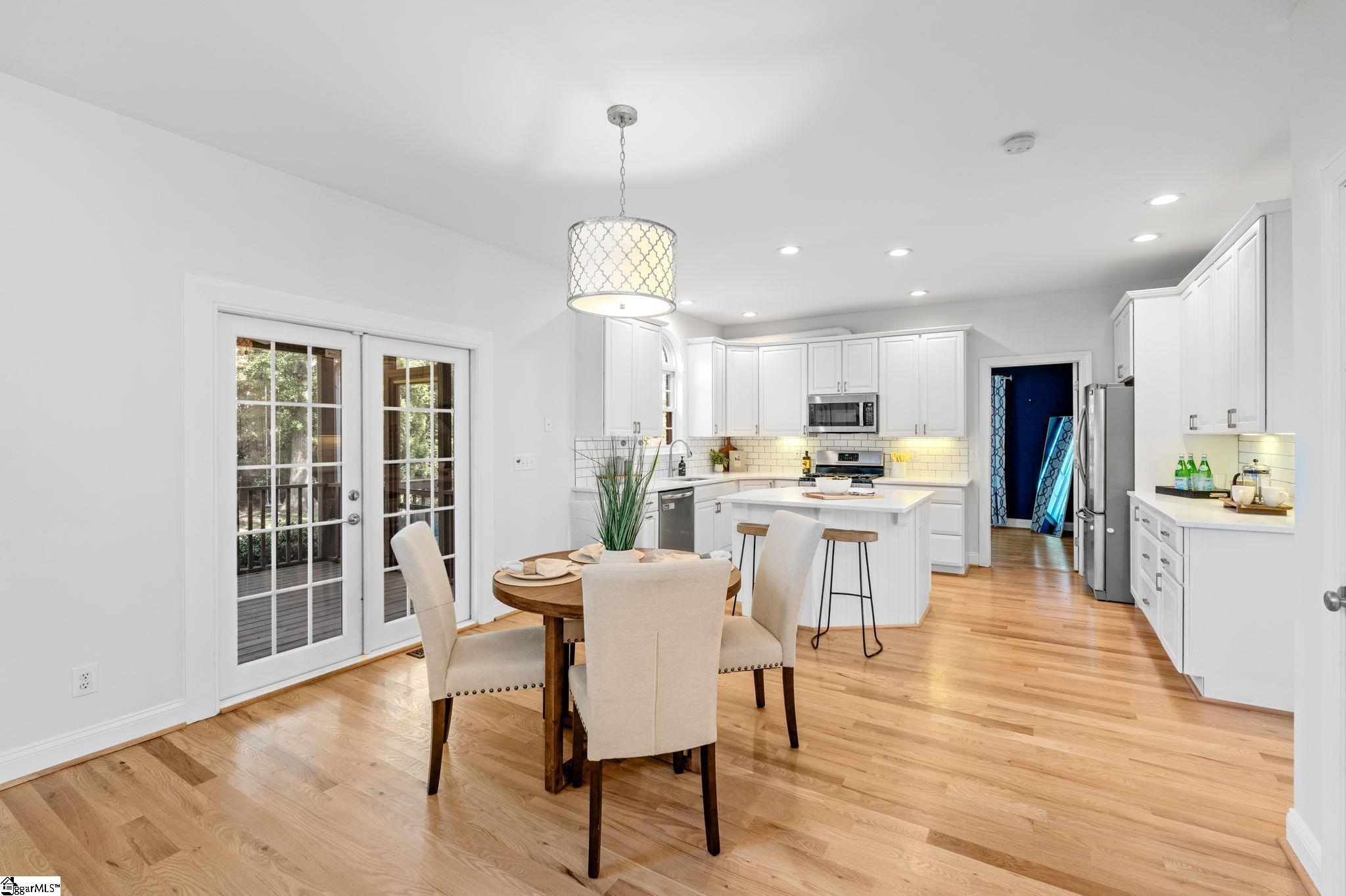 220 Huddersfield Drive Simpsonville, SC 29681