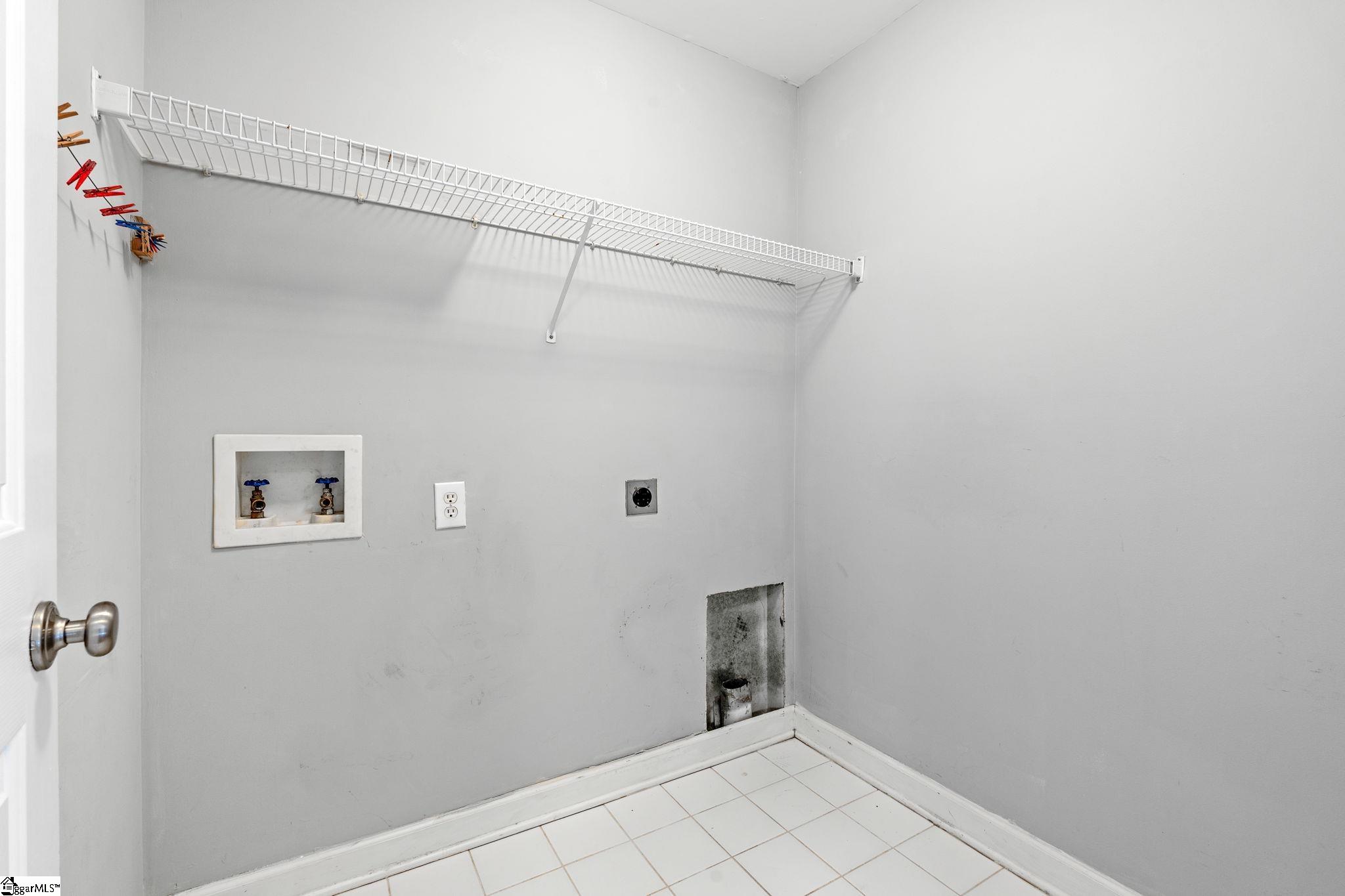 220 Huddersfield Drive Simpsonville, SC 29681