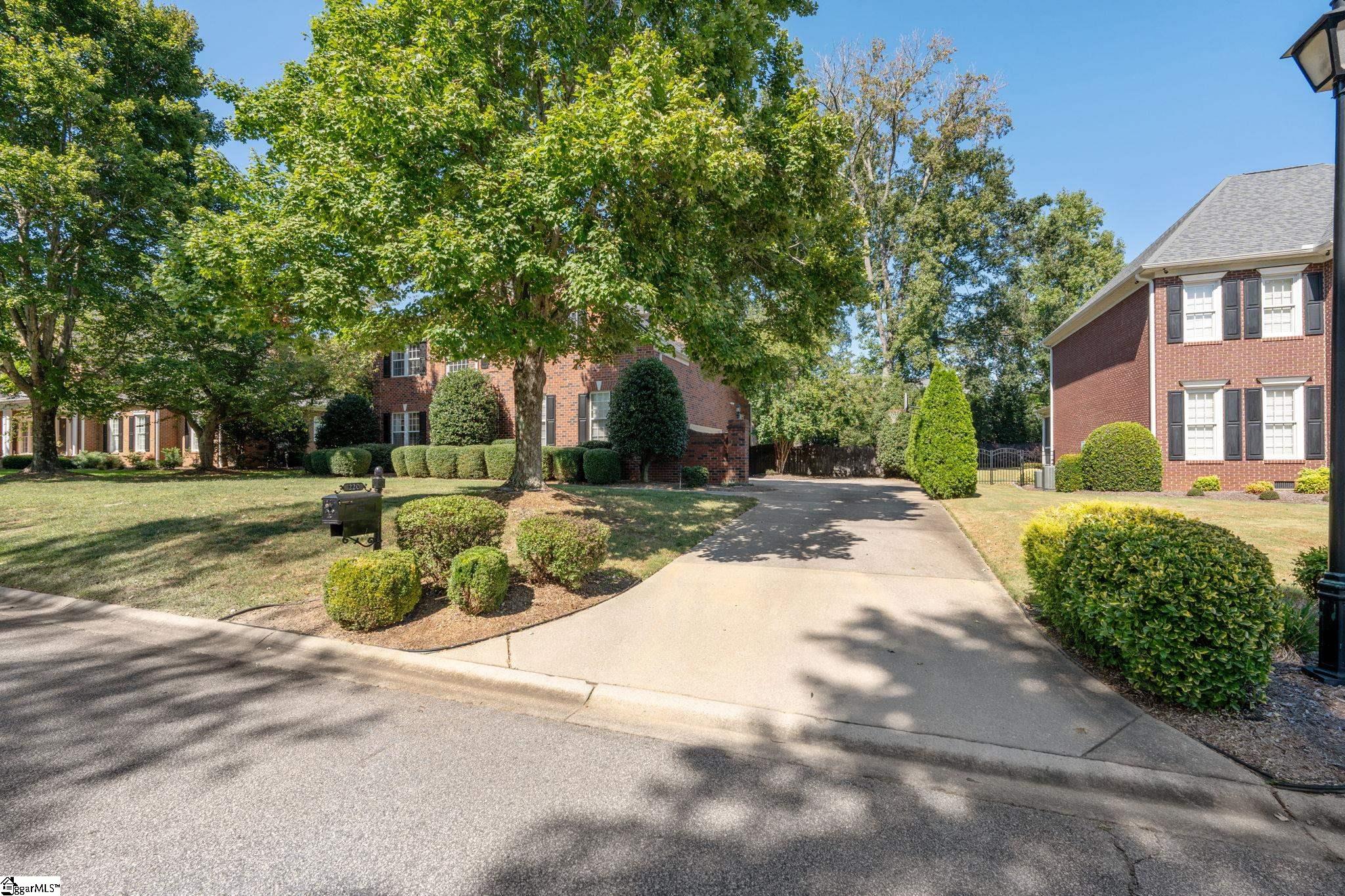 220 Huddersfield Drive Simpsonville, SC 29681