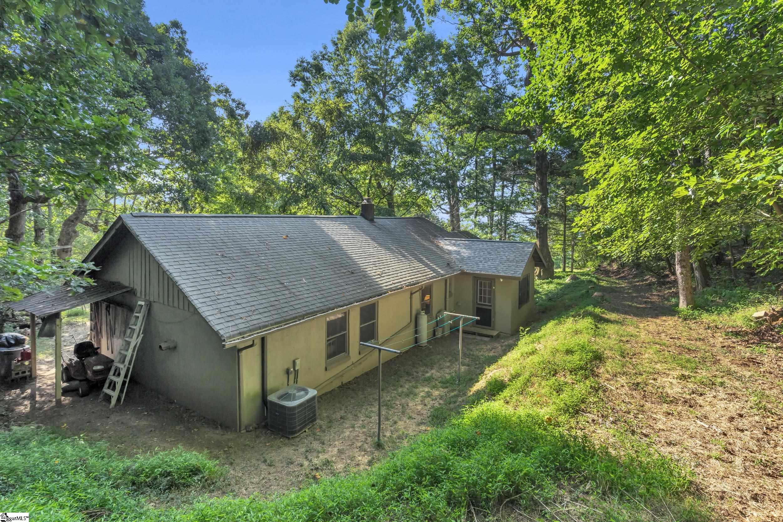 3605 Skyuka Mountain Road Columbus, NC 28722