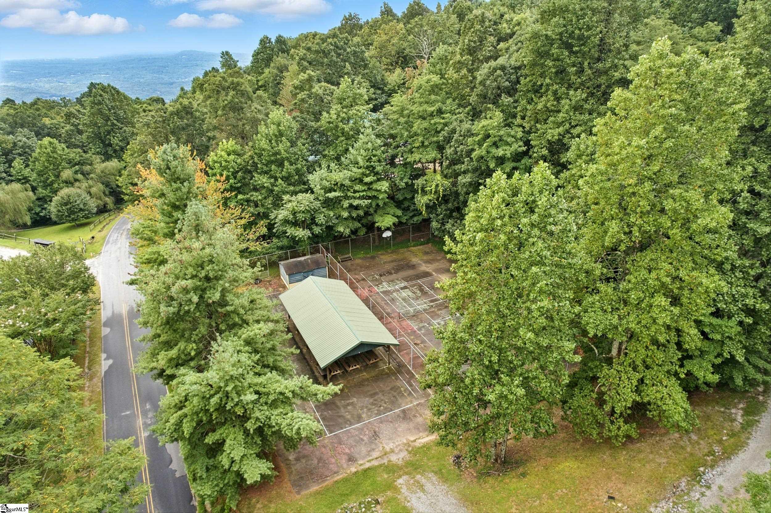 3605 Skyuka Mountain Road Columbus, NC 28722