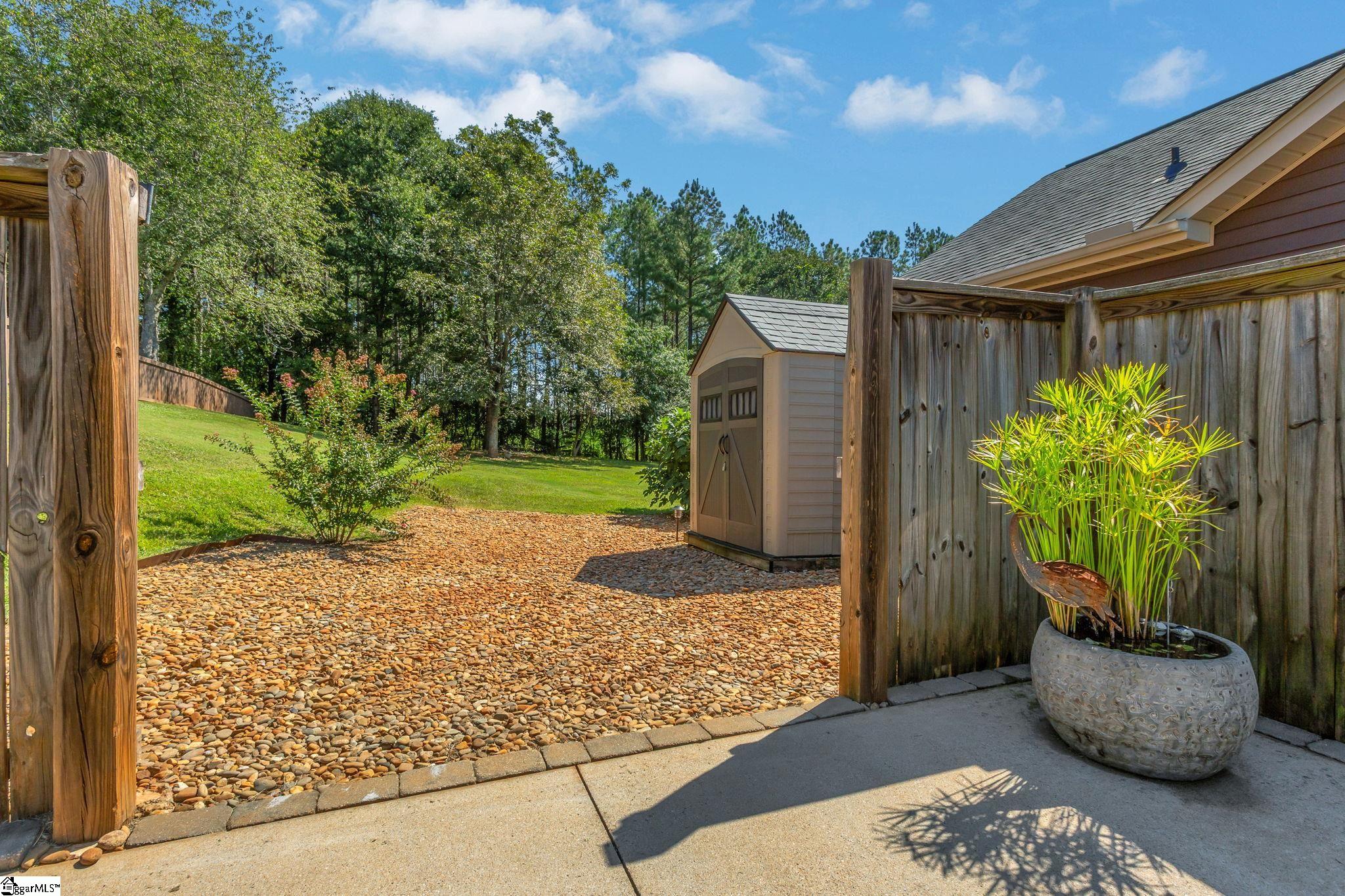 40 Stoneledges Lane Taylors, SC 29687