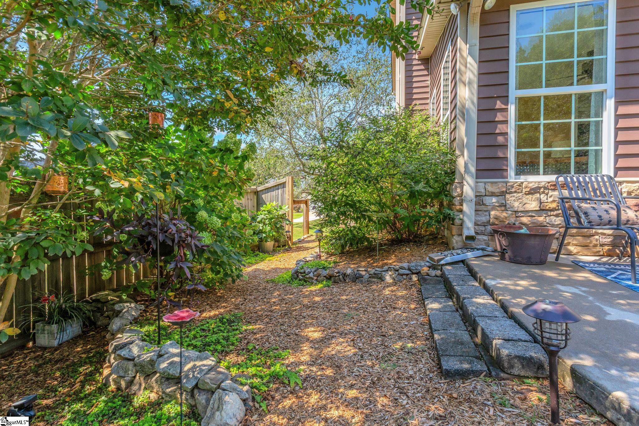 40 Stoneledges Lane Taylors, SC 29687