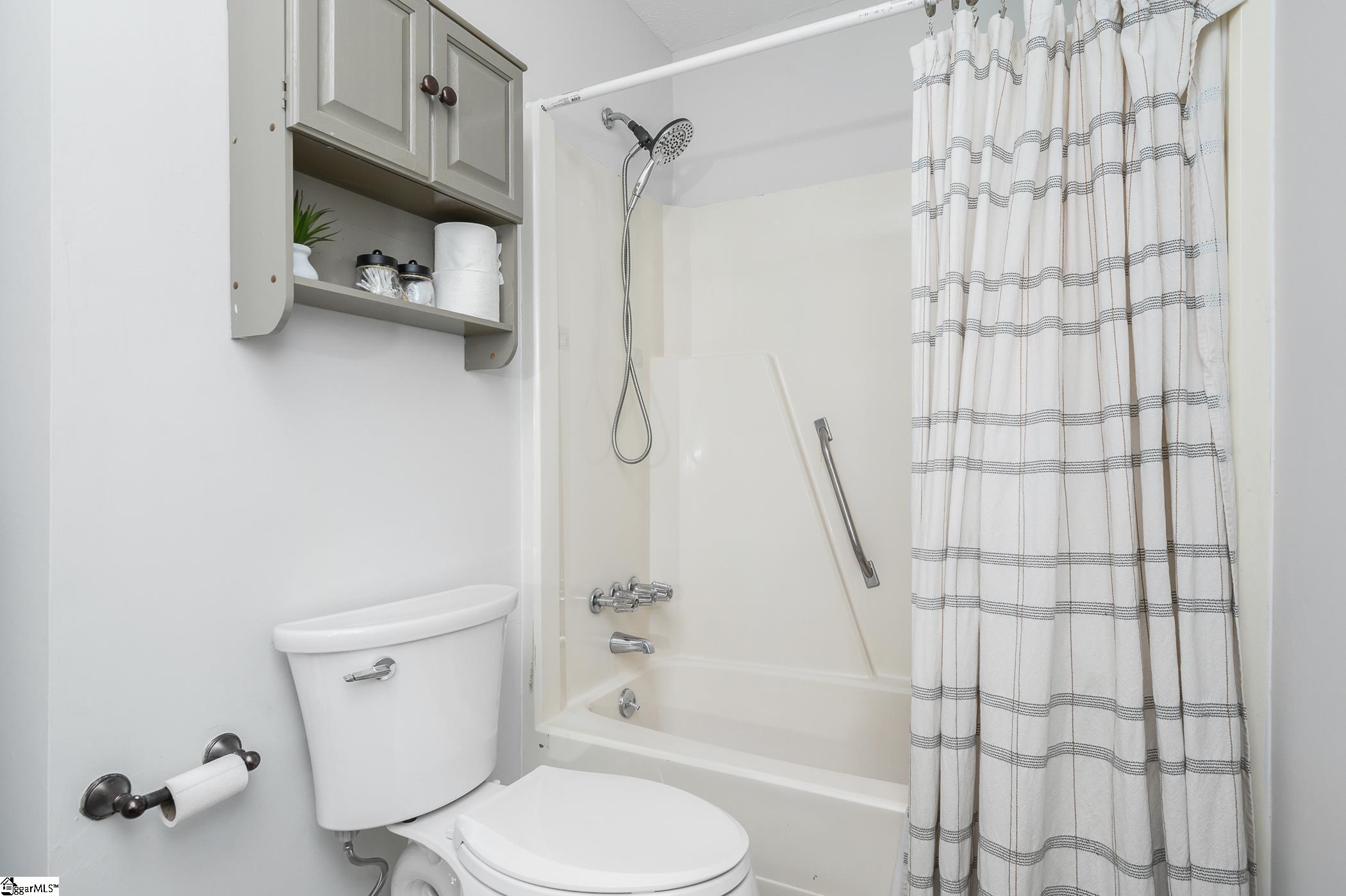 203 Camellia Lane Simpsonville, SC 29681