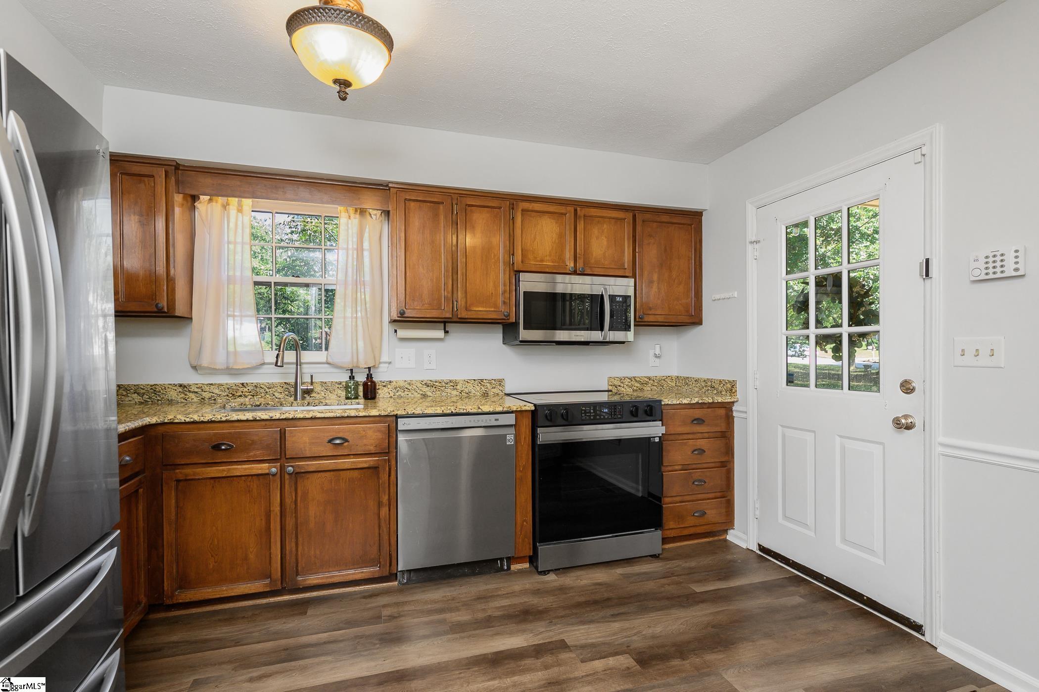 203 Camellia Lane Simpsonville, SC 29681