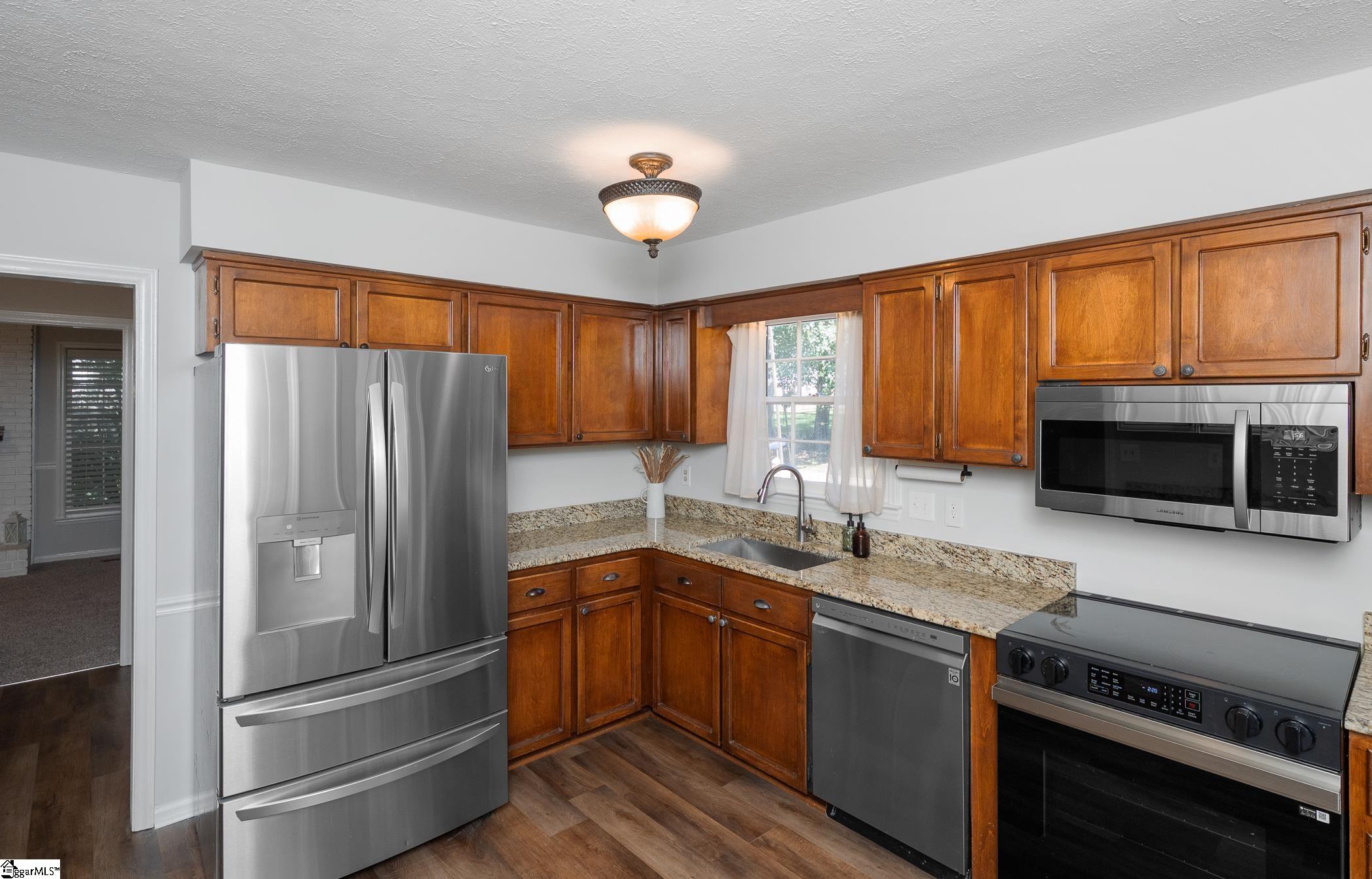 203 Camellia Lane Simpsonville, SC 29681
