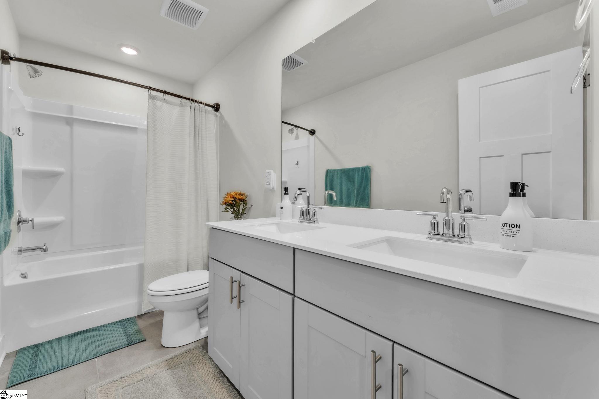328 Roderick Lane Greenville, SC 29605
