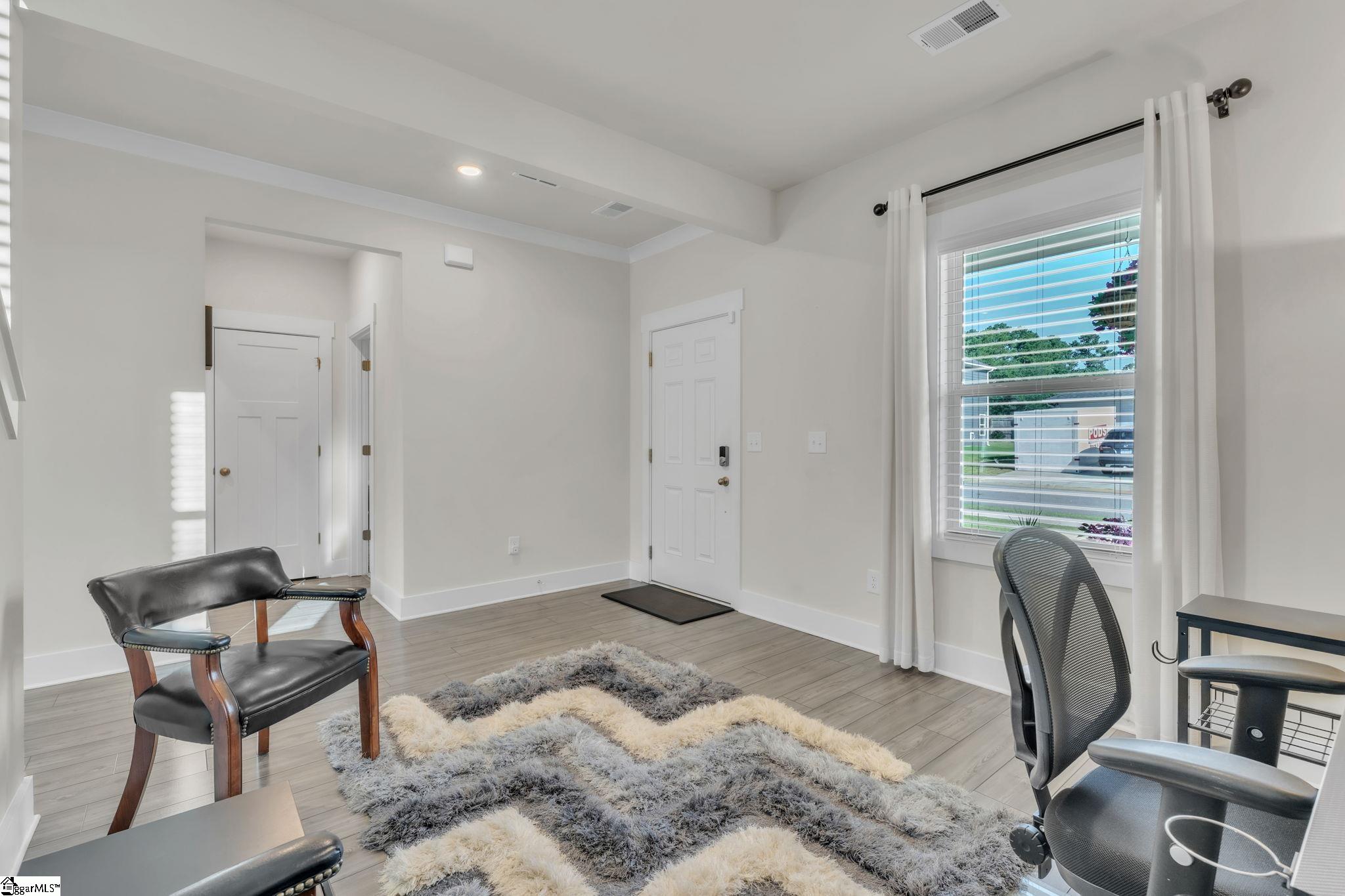 328 Roderick Lane Greenville, SC 29605
