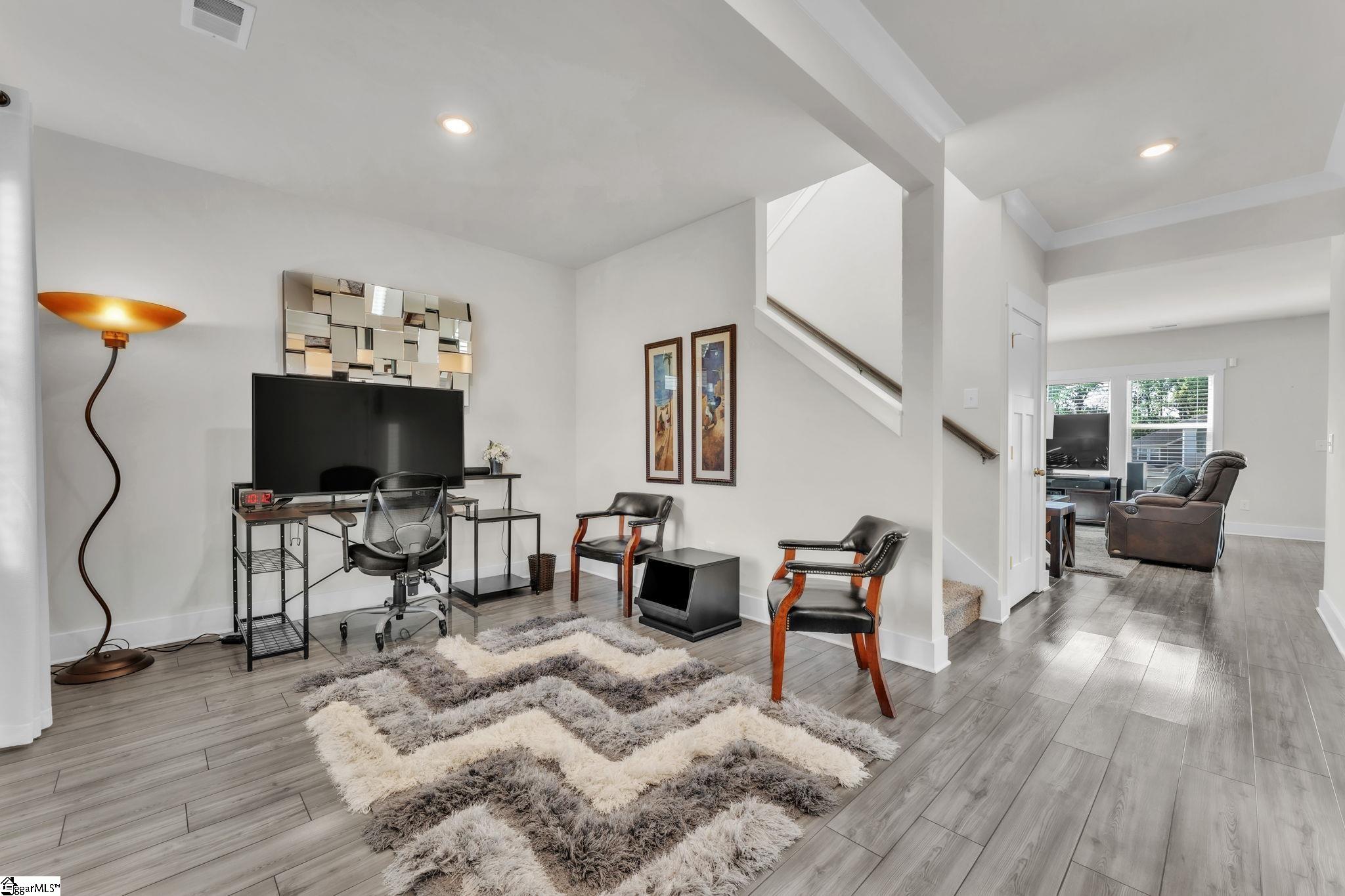 328 Roderick Lane Greenville, SC 29605