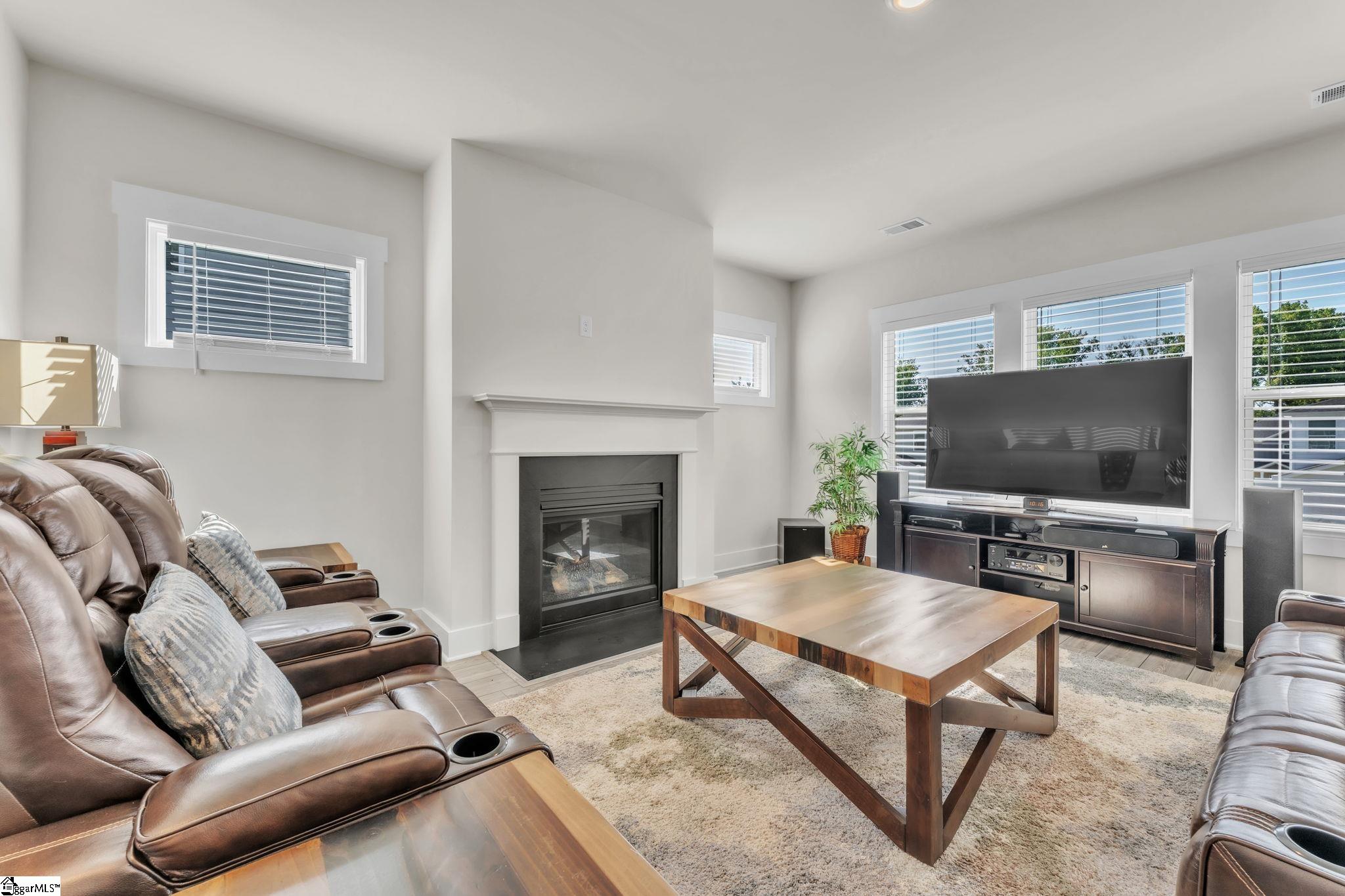 328 Roderick Lane Greenville, SC 29605