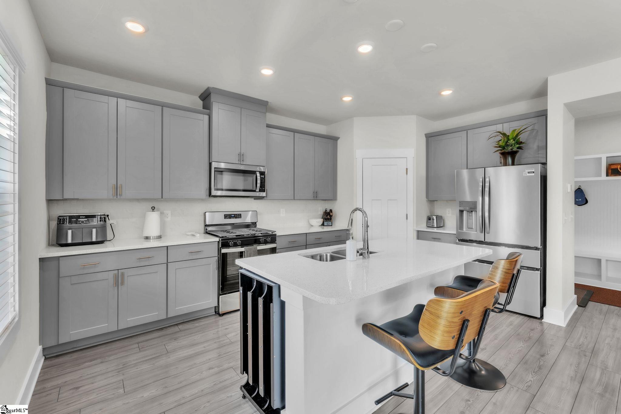 328 Roderick Lane Greenville, SC 29605