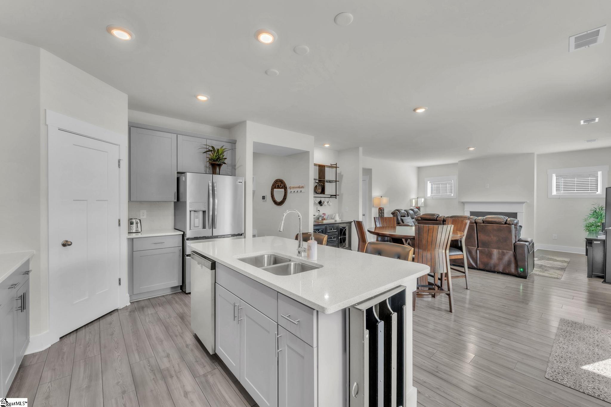 328 Roderick Lane Greenville, SC 29605