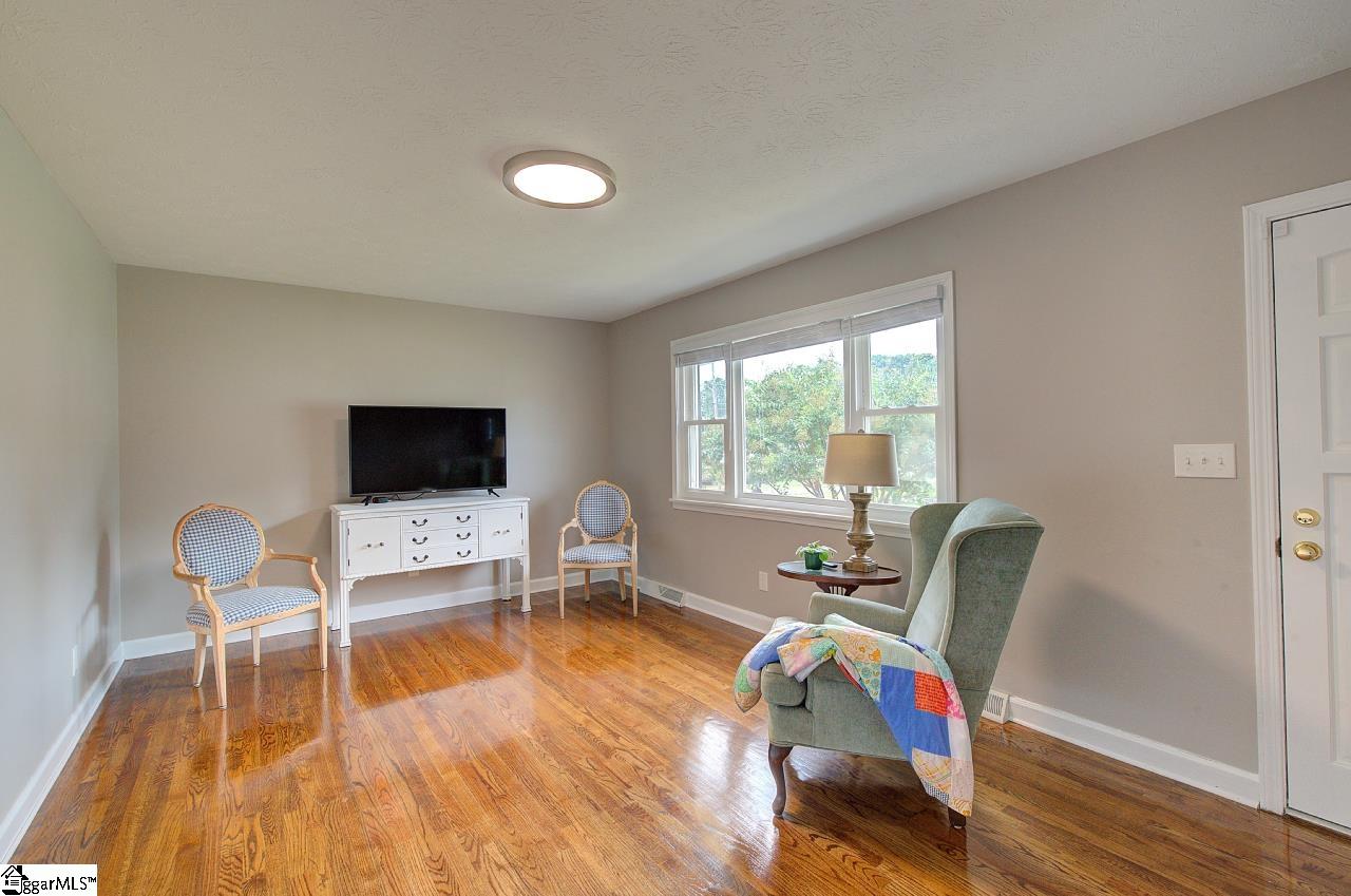 301 Bannister Street Easley, SC 29640