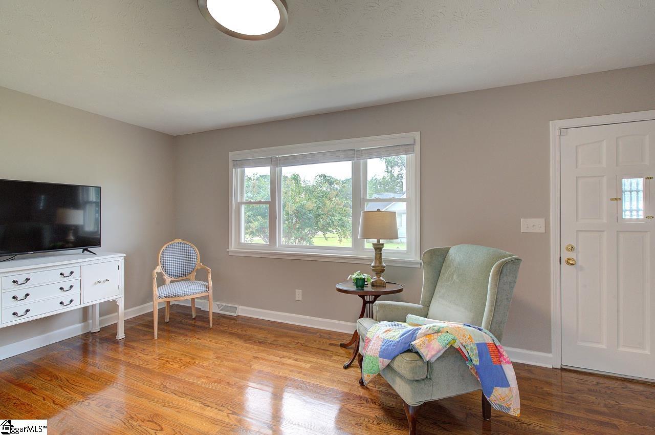 301 Bannister Street Easley, SC 29640