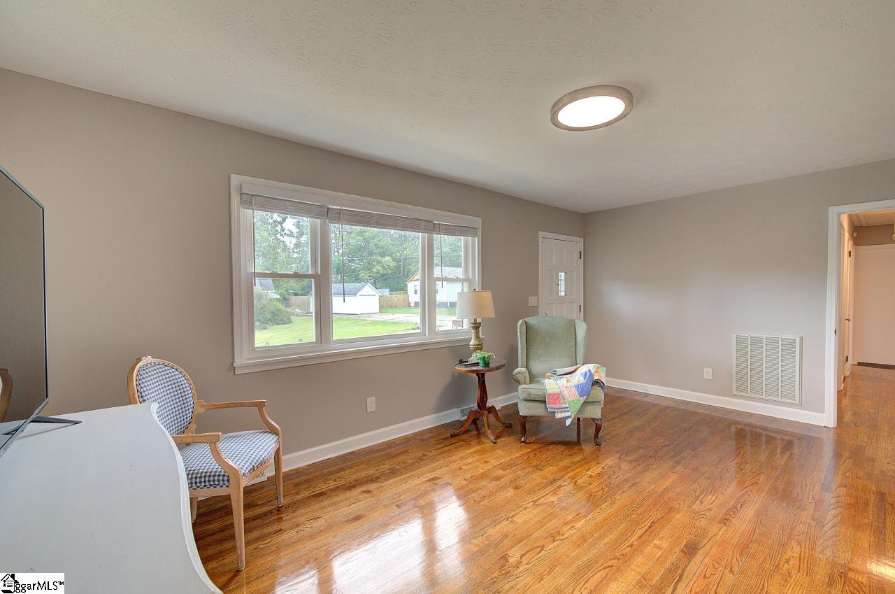 301 Bannister Street Easley, SC 29640