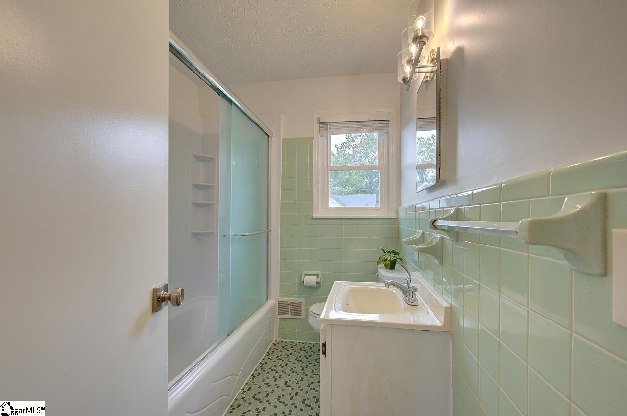 301 Bannister Street Easley, SC 29640