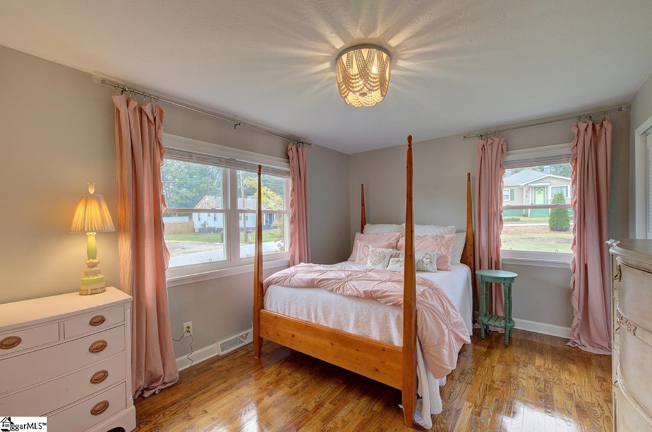 301 Bannister Street Easley, SC 29640
