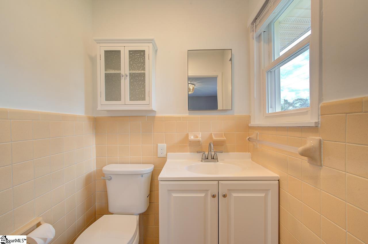 301 Bannister Street Easley, SC 29640