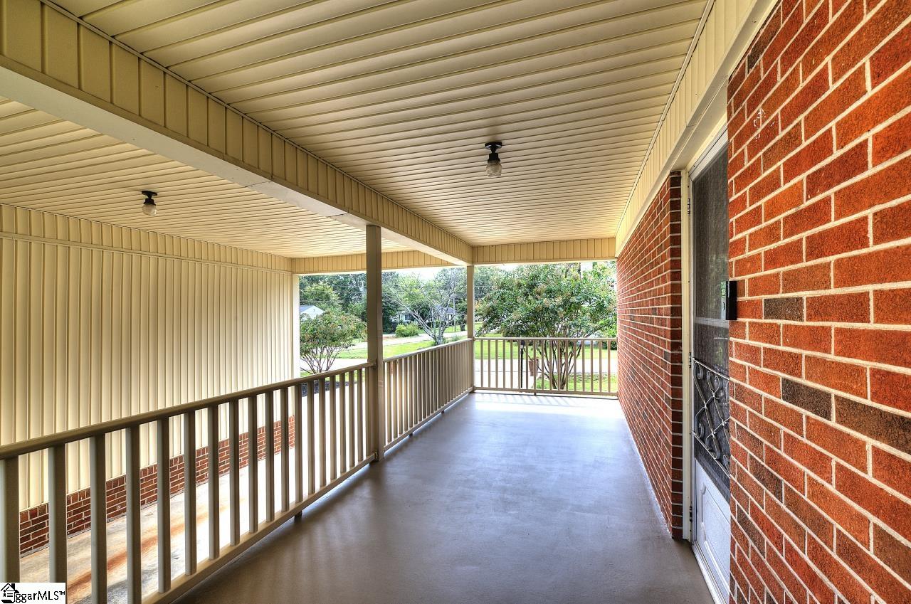 301 Bannister Street Easley, SC 29640