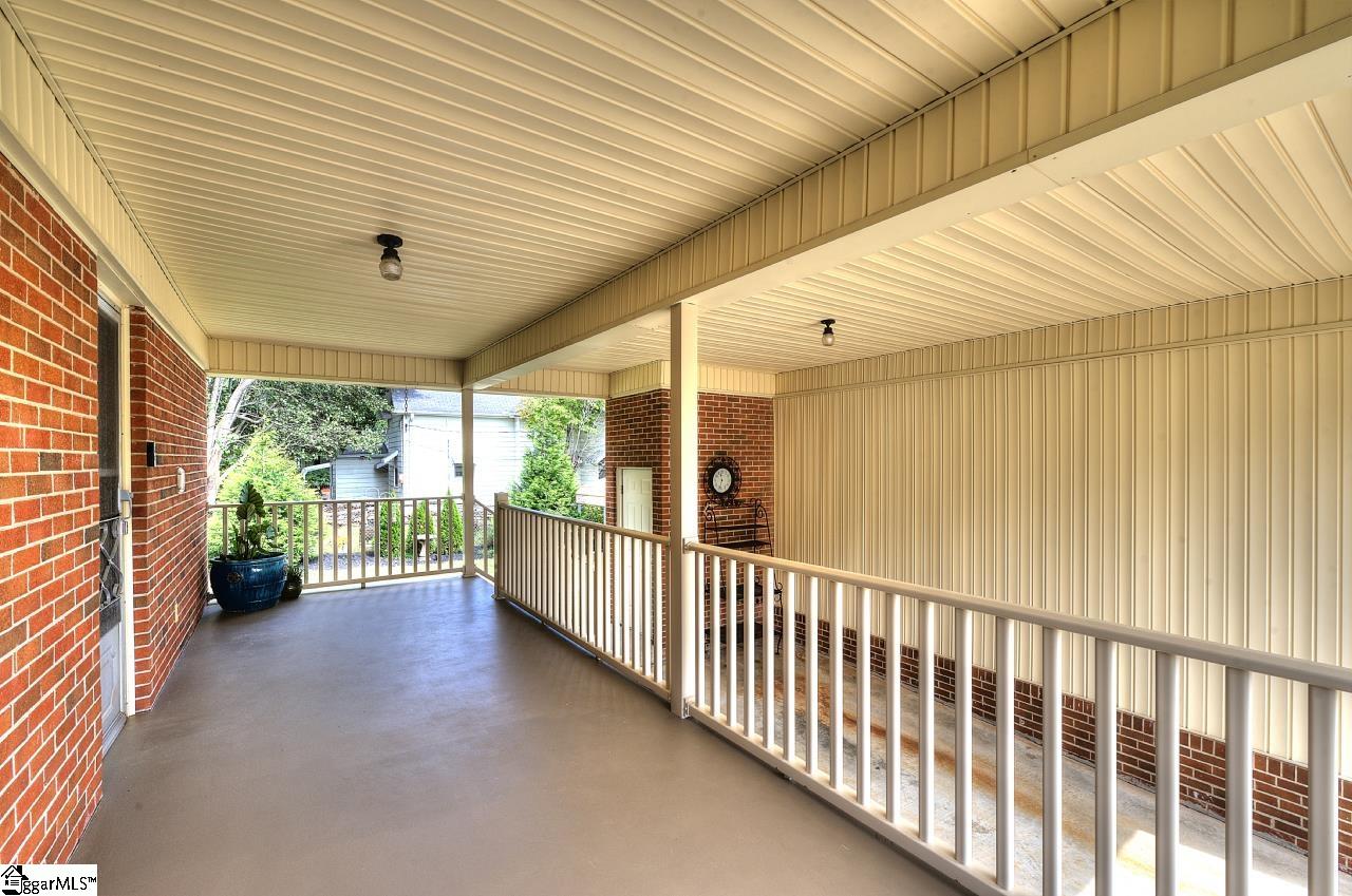 301 Bannister Street Easley, SC 29640
