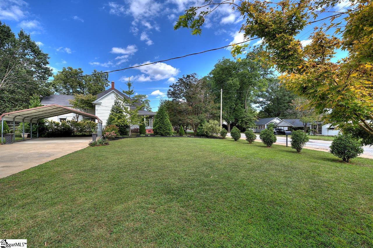301 Bannister Street Easley, SC 29640