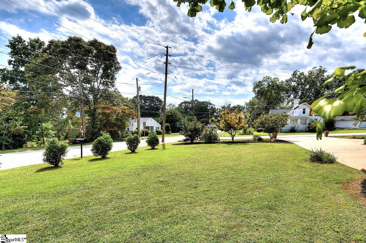 301 Bannister Street Easley, SC 29640