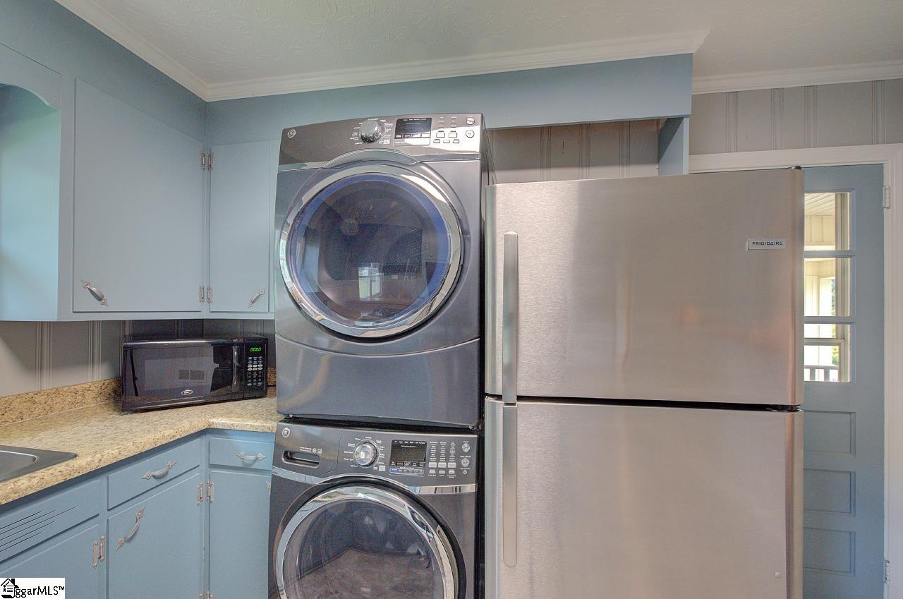 301 Bannister Street Easley, SC 29640