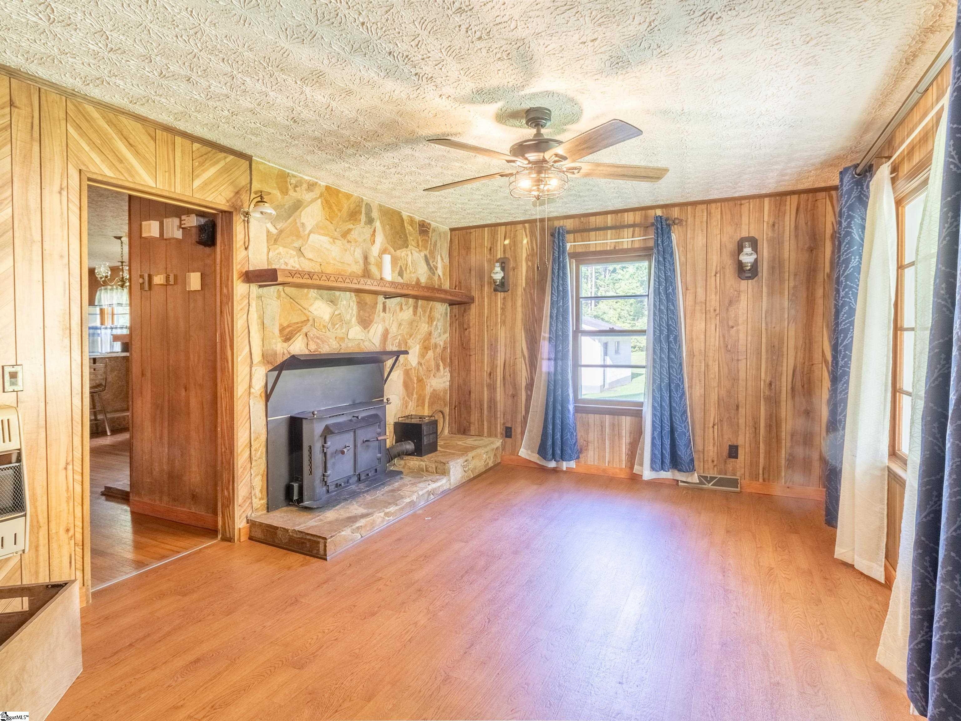 4269-4273 Greer Highway Marietta, SC 29661